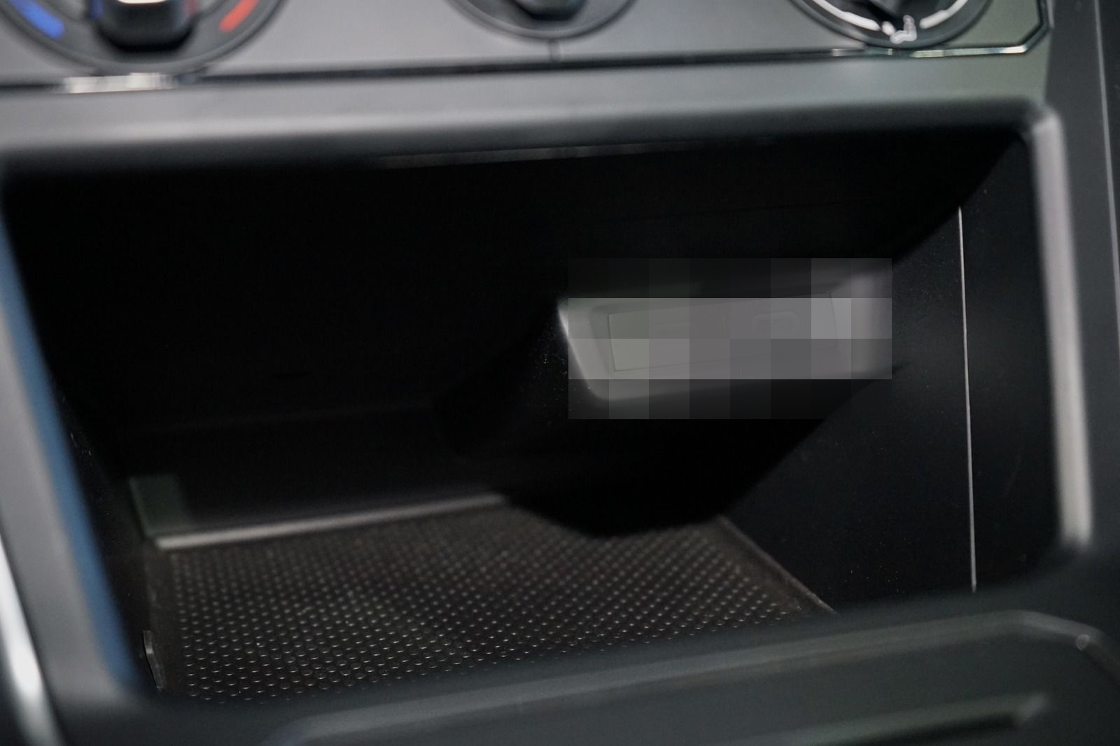 Volkswagen Polo VI LED / Carplay / Navi foto 16