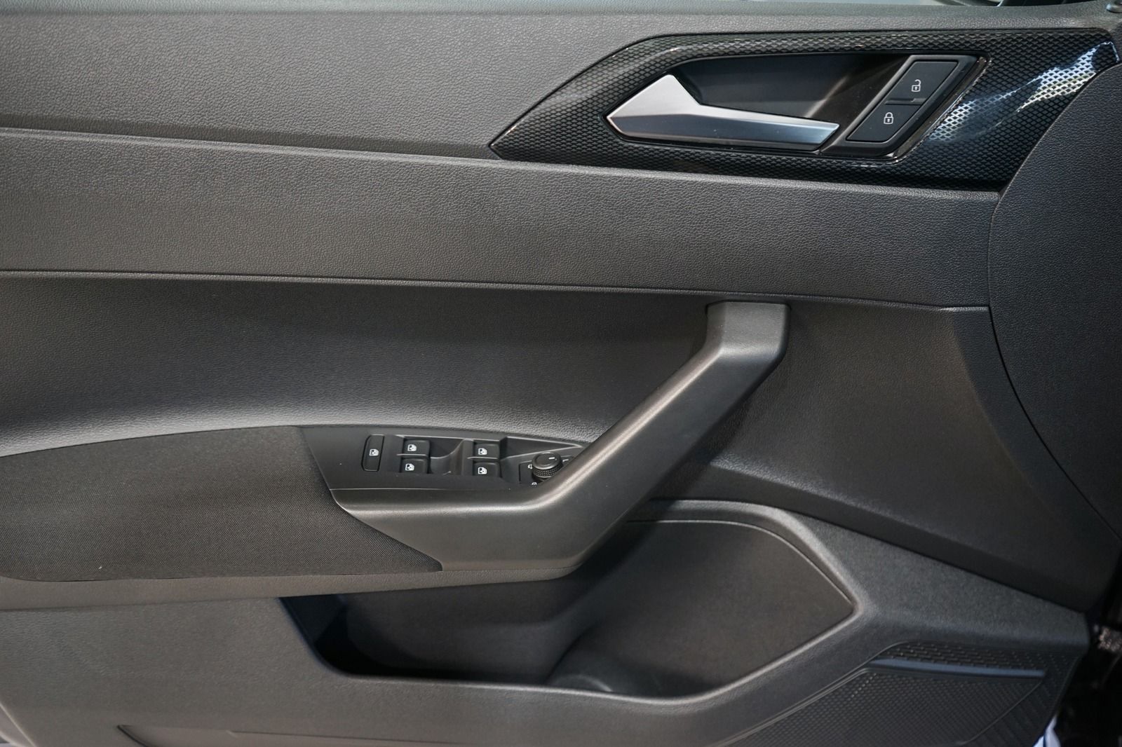 Volkswagen Polo VI LED / Carplay / Navi foto 19