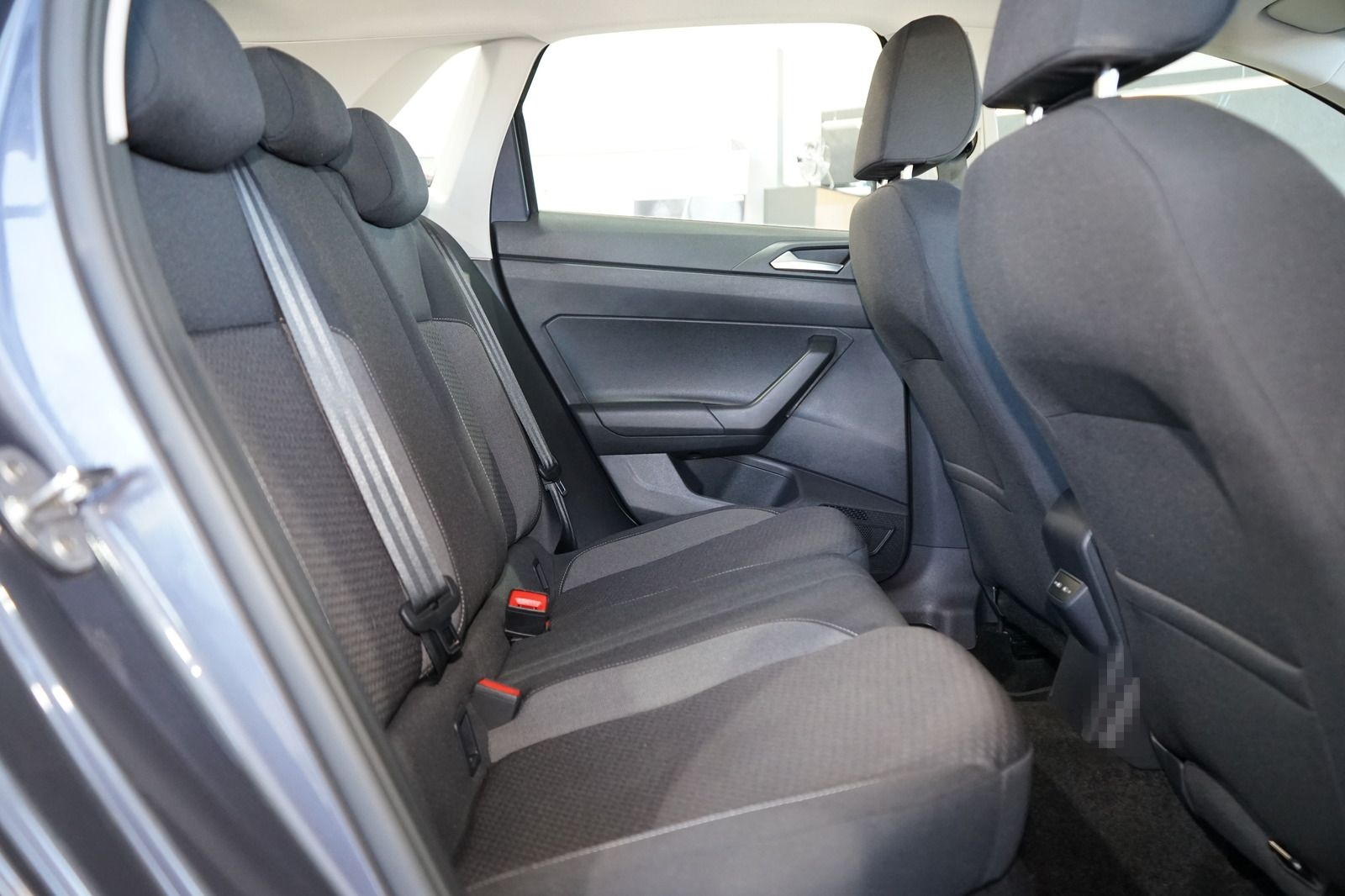 Volkswagen Polo VI LED / Carplay / Navi foto 23