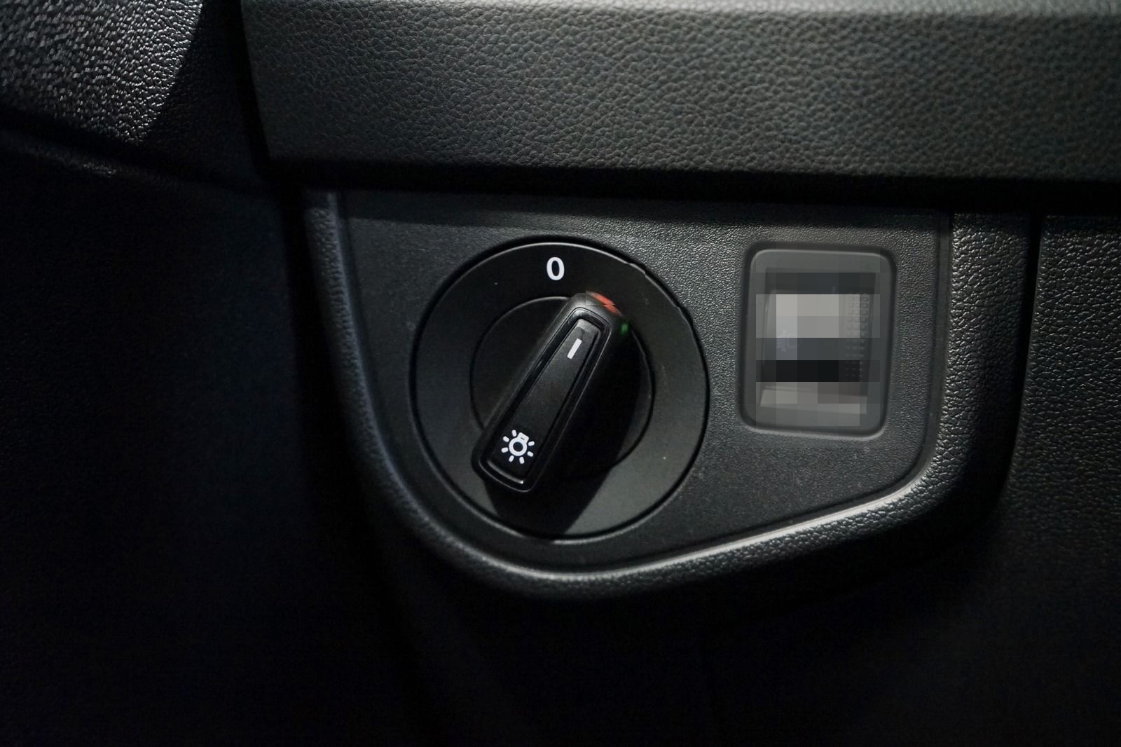 Volkswagen Polo VI LED / Carplay / Navi foto 9