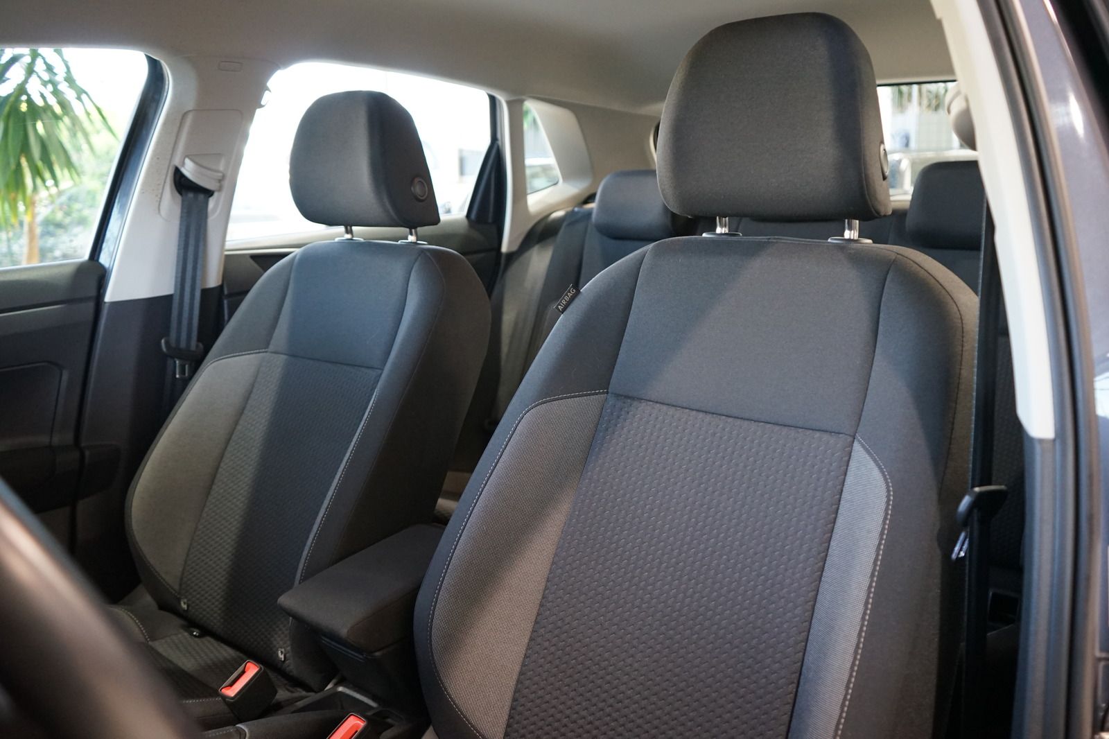Volkswagen Polo VI LED / Carplay / Navi foto 10