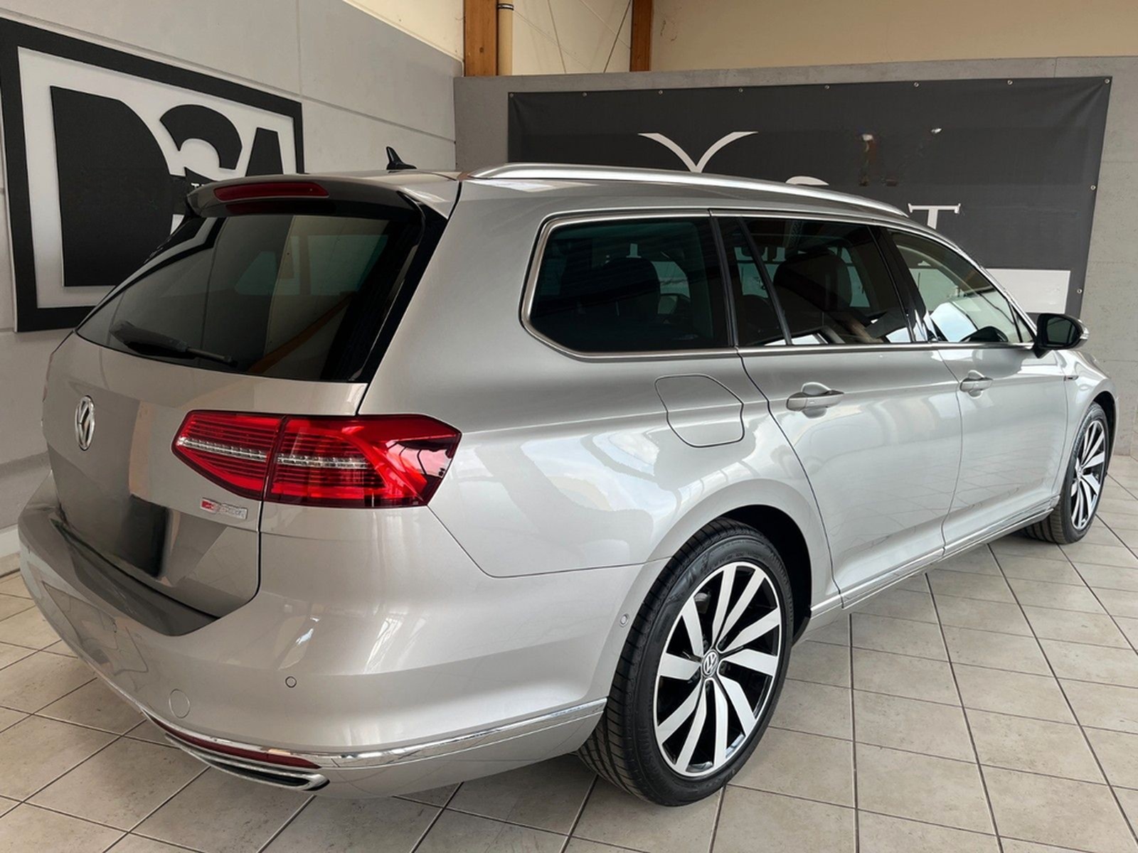 Volkswagen Passat Variant Highline/AHK/ACC/DCC/KAM/CarPlay foto 8