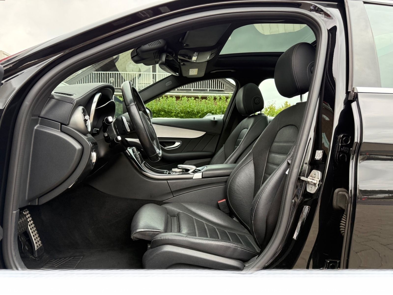 Mercedes-Benz C-Klasse C 400 T-Modell 4Matic AMG Line foto 12