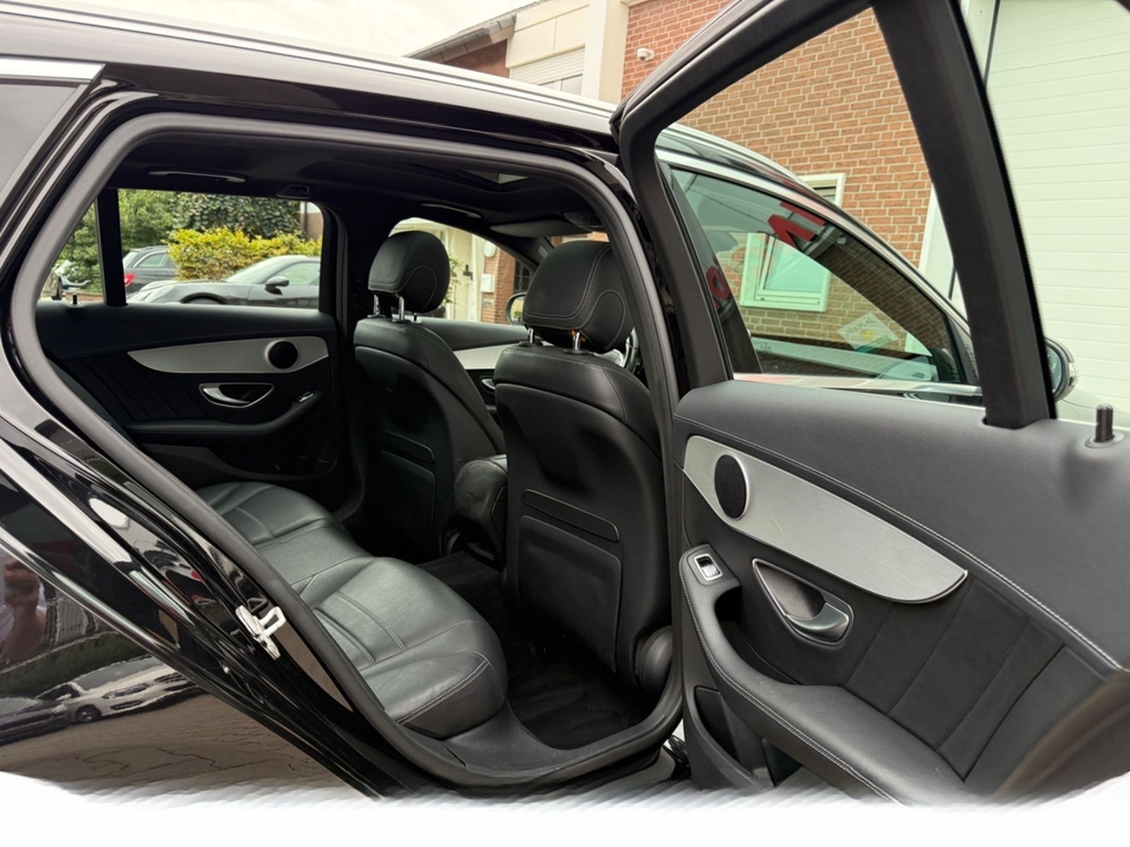 Mercedes-Benz C-Klasse C 400 T-Modell 4Matic AMG Line foto 18