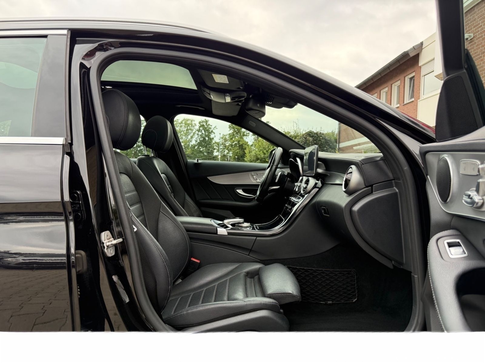 Mercedes-Benz C-Klasse C 400 T-Modell 4Matic AMG Line foto 19