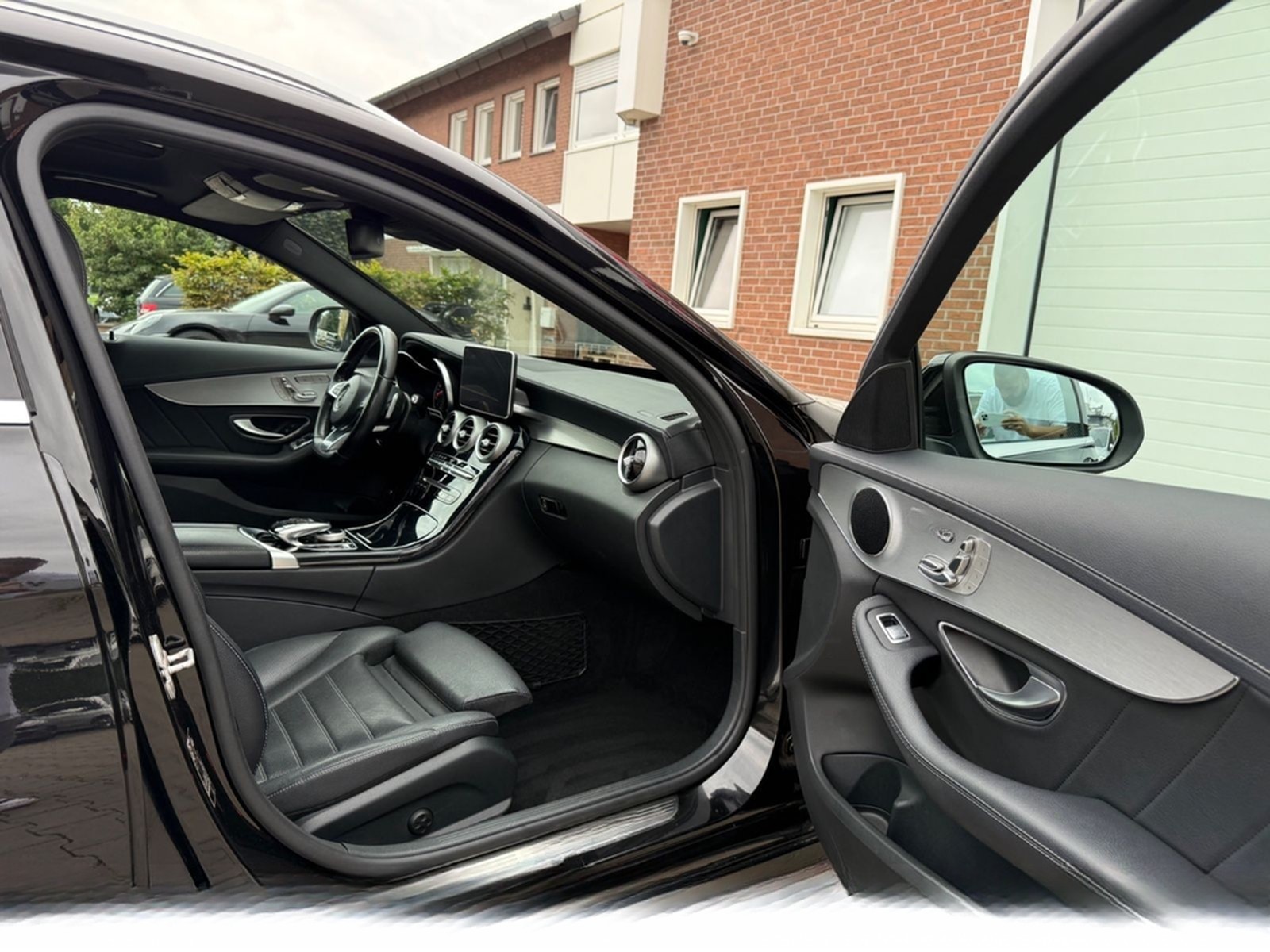 Mercedes-Benz C-Klasse C 400 T-Modell 4Matic AMG Line foto 20