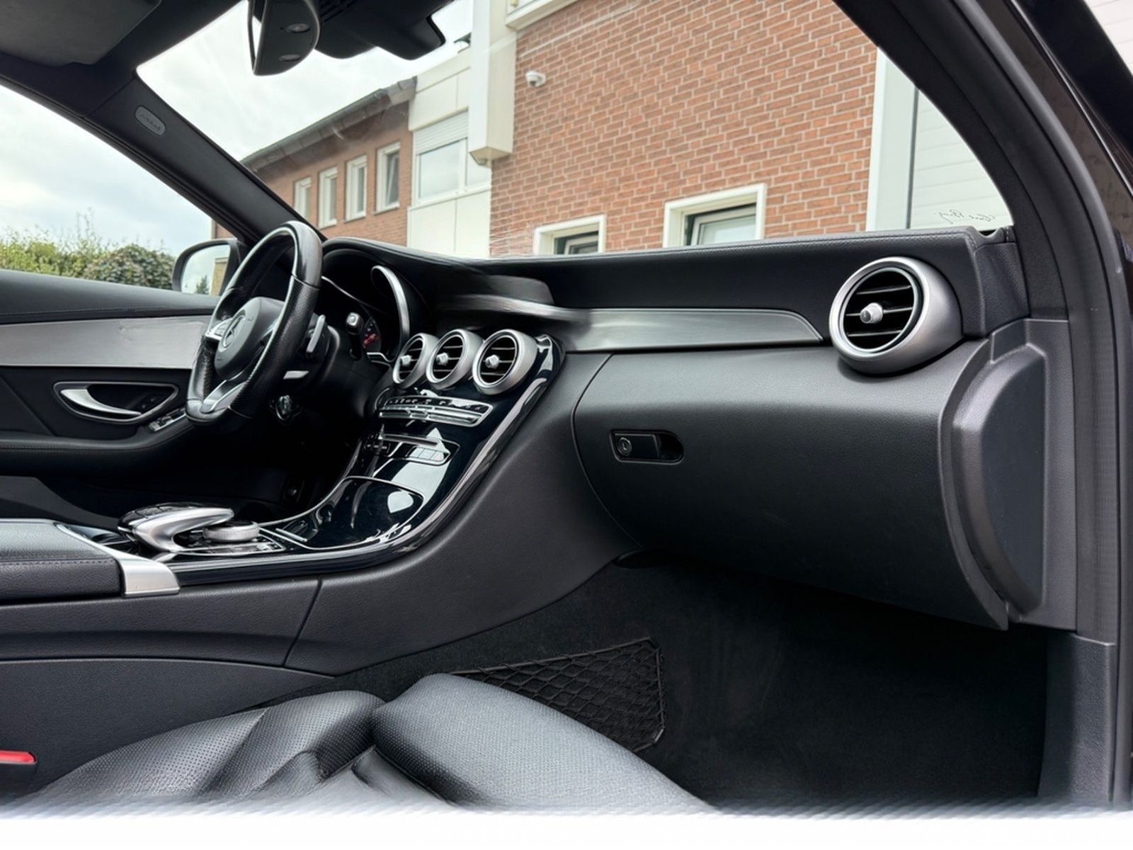 Mercedes-Benz C-Klasse C 400 T-Modell 4Matic AMG Line foto 21