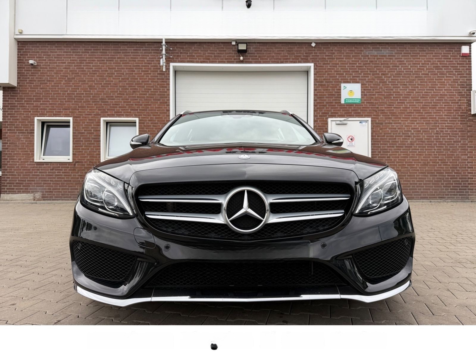 Mercedes-Benz C-Klasse C 400 T-Modell 4Matic AMG Line foto 4