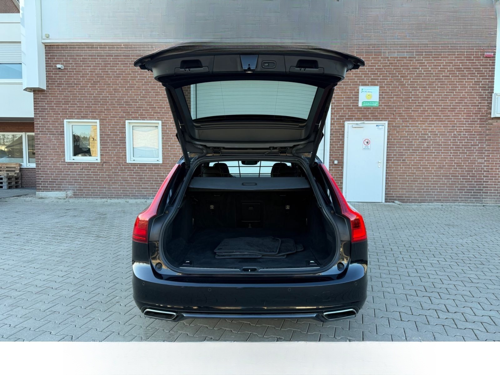 Volvo V90 Kombi R Design foto 16