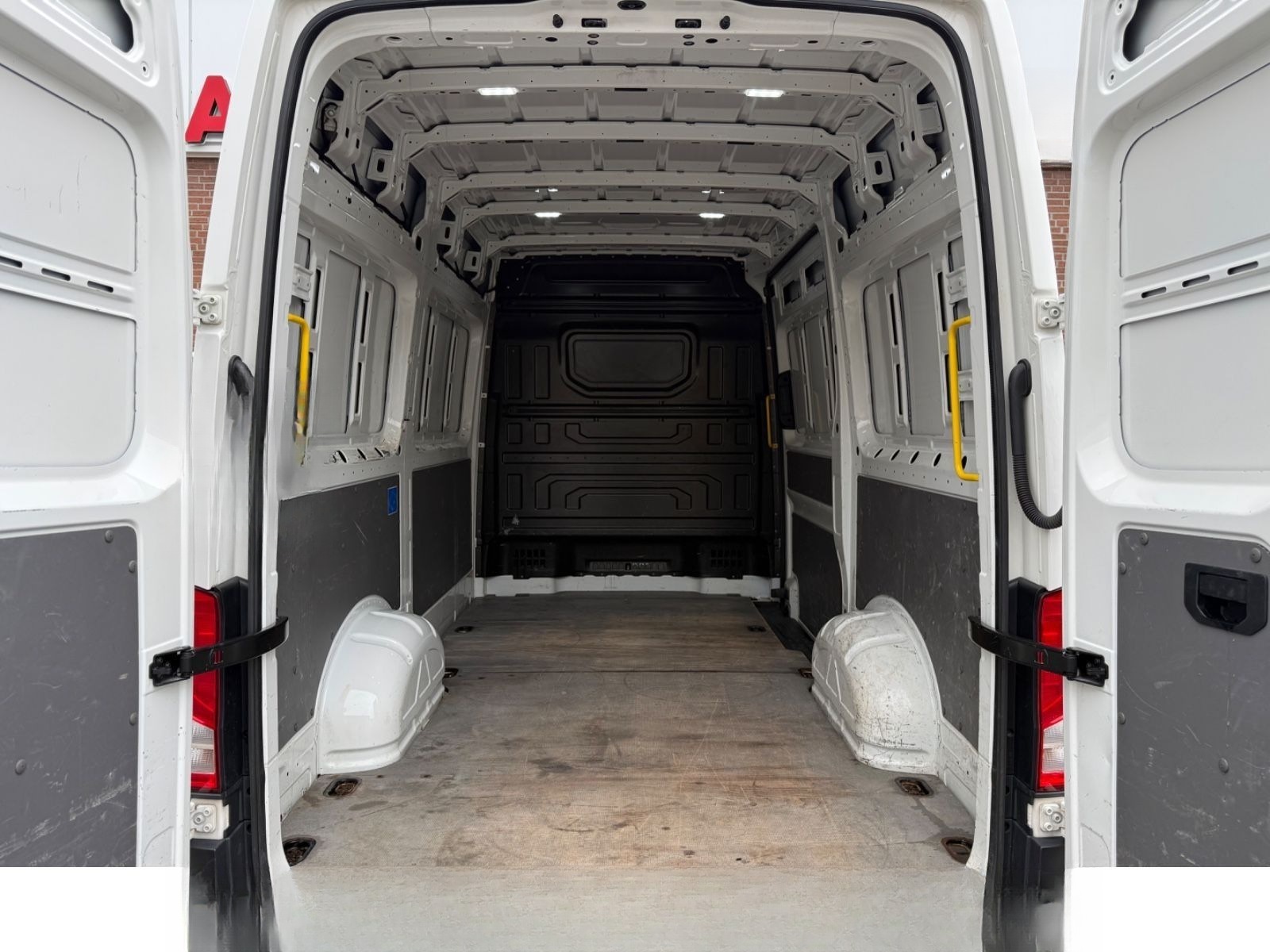 Volkswagen Crafter Kasten 35 Mittellang Hochdach foto 15