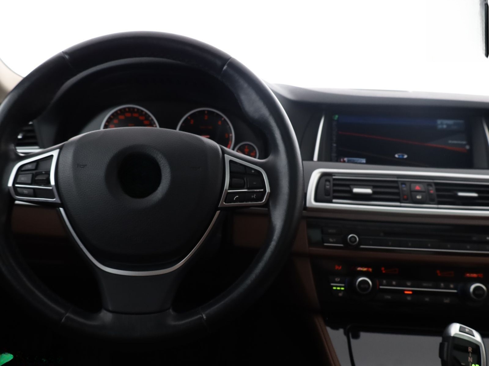 BMW 520 d T xDrive PANORAMA,NAVIPROF,KEYLESS,AHK,SH foto 15