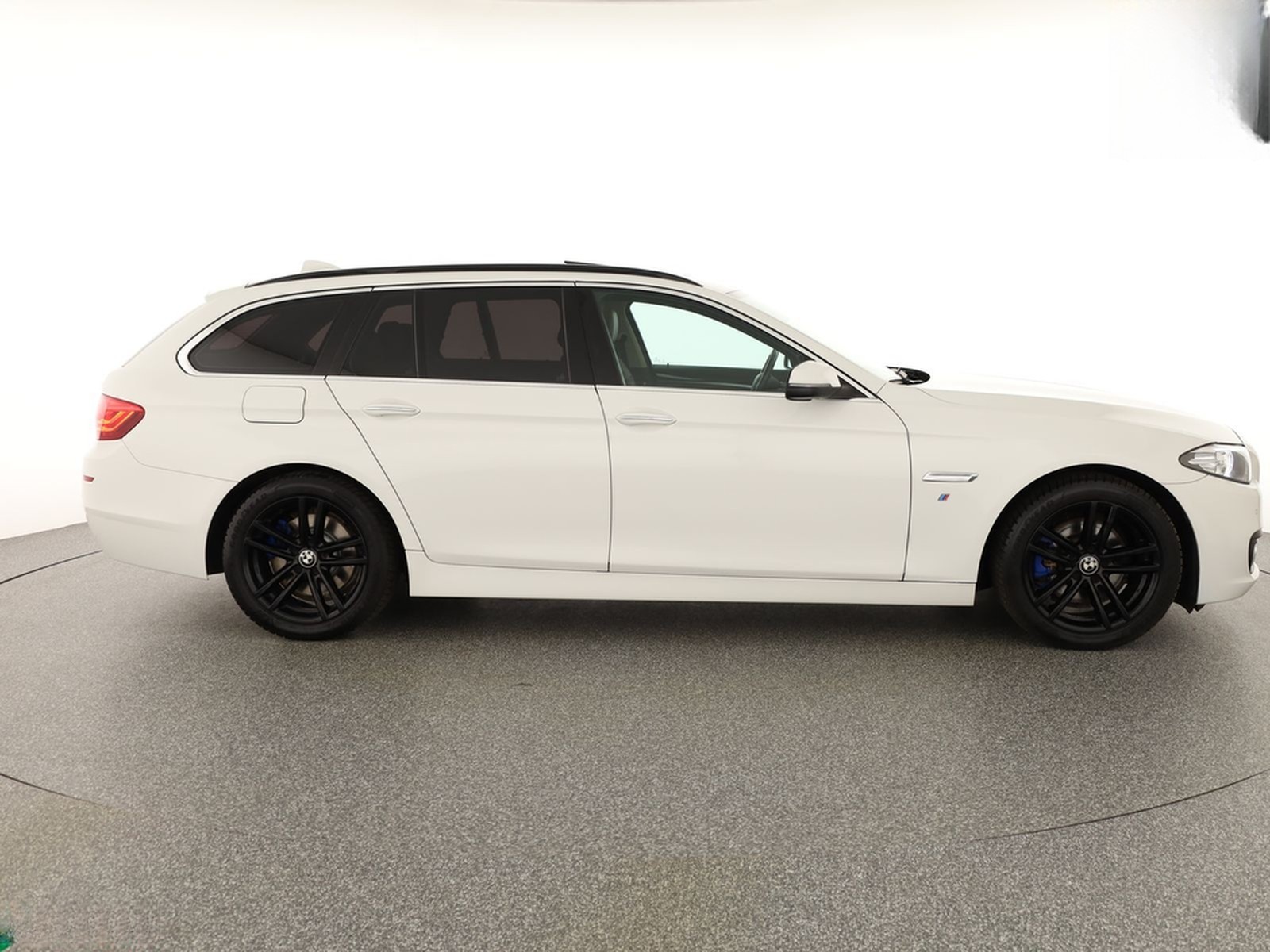 BMW 520 d T xDrive PANORAMA,NAVIPROF,KEYLESS,AHK,SH foto 7