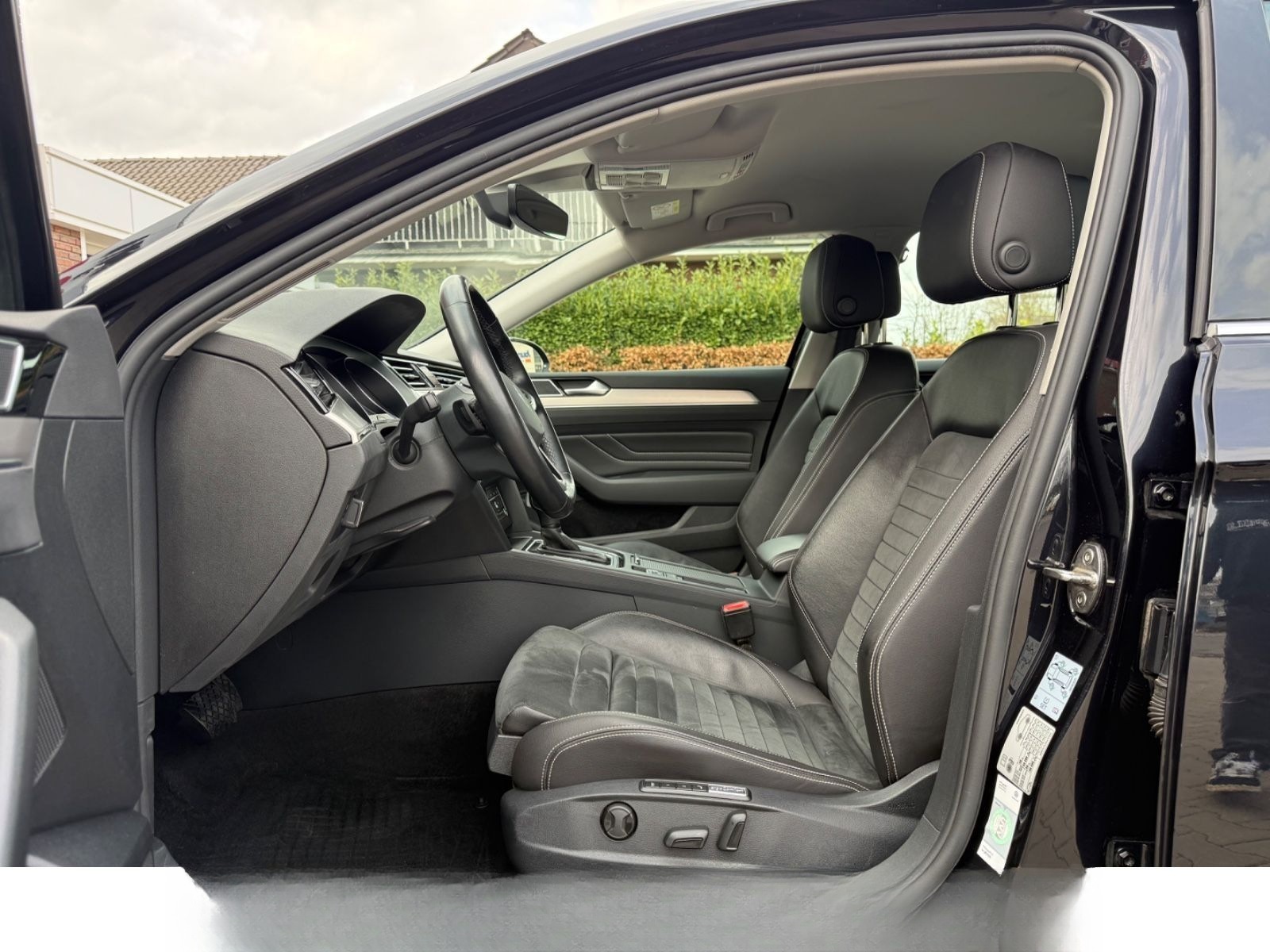 Volkswagen Passat Variant 2.0 TDI Elegance foto 12