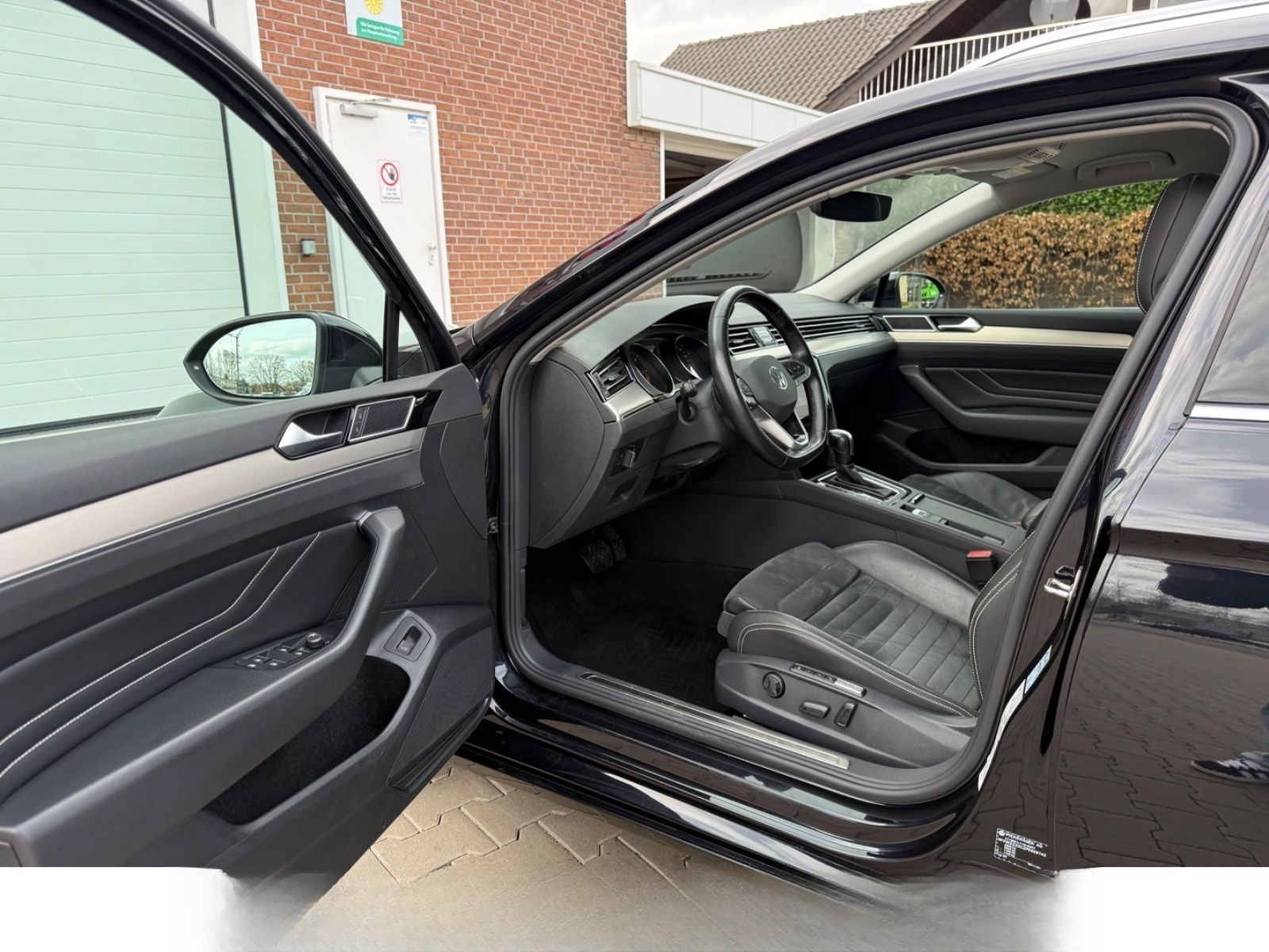 Volkswagen Passat Variant 2.0 TDI Elegance foto 13
