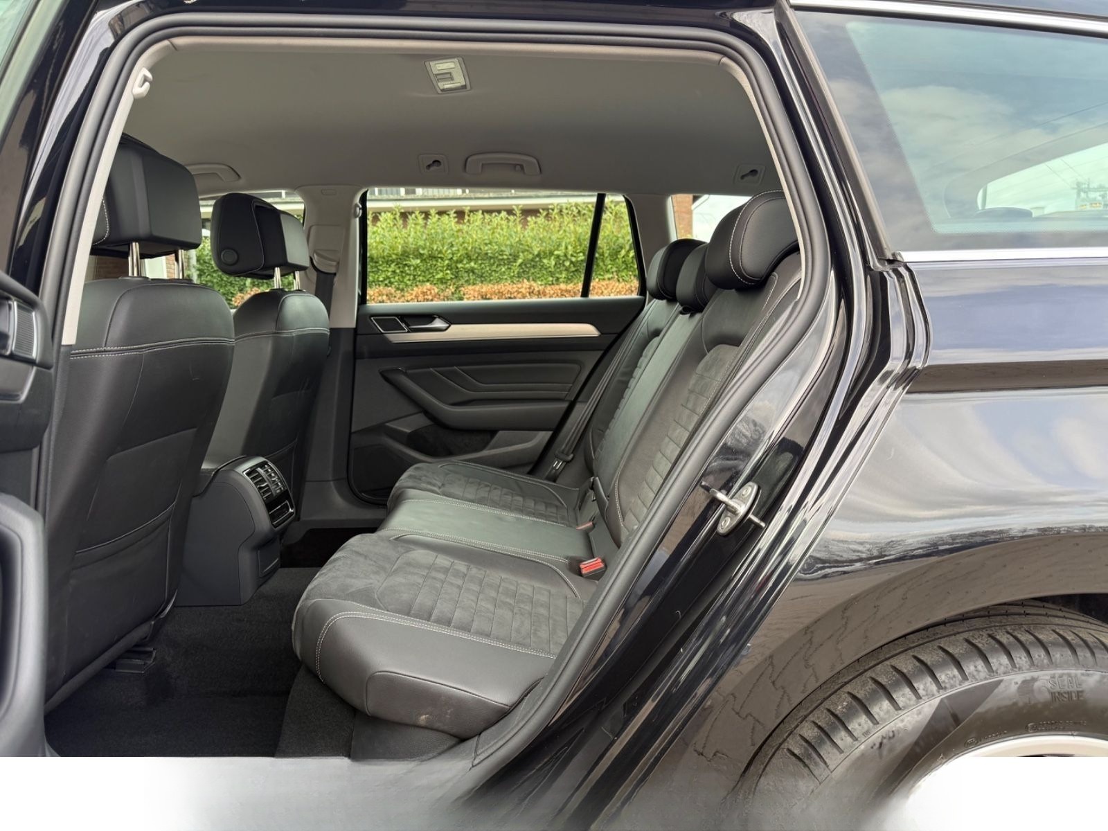 Volkswagen Passat Variant 2.0 TDI Elegance foto 14