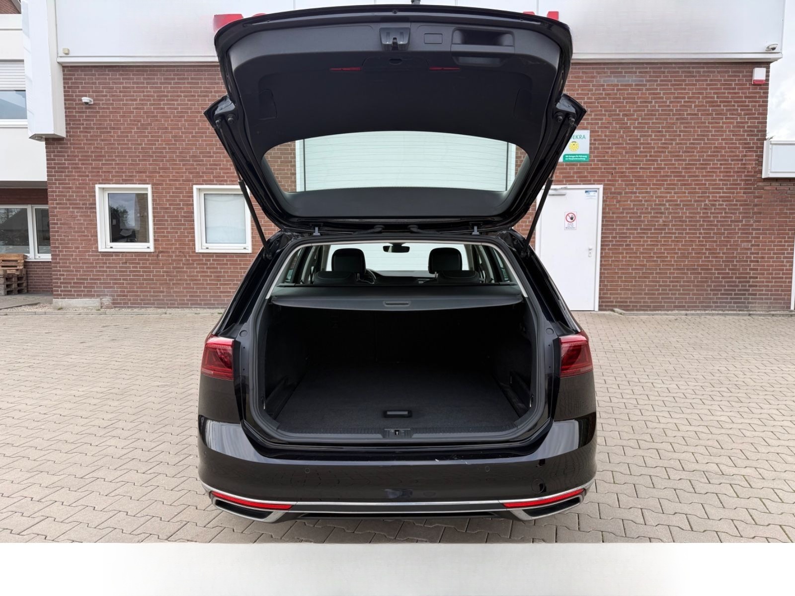 Volkswagen Passat Variant 2.0 TDI Elegance foto 16