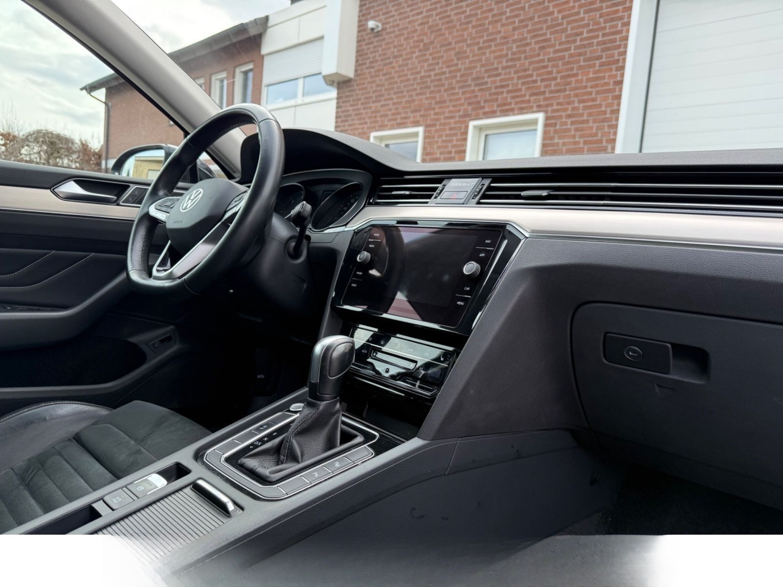 Volkswagen Passat Variant 2.0 TDI Elegance foto 23