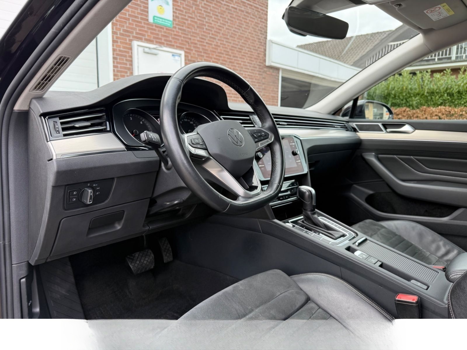 Volkswagen Passat Variant 2.0 TDI Elegance foto 28
