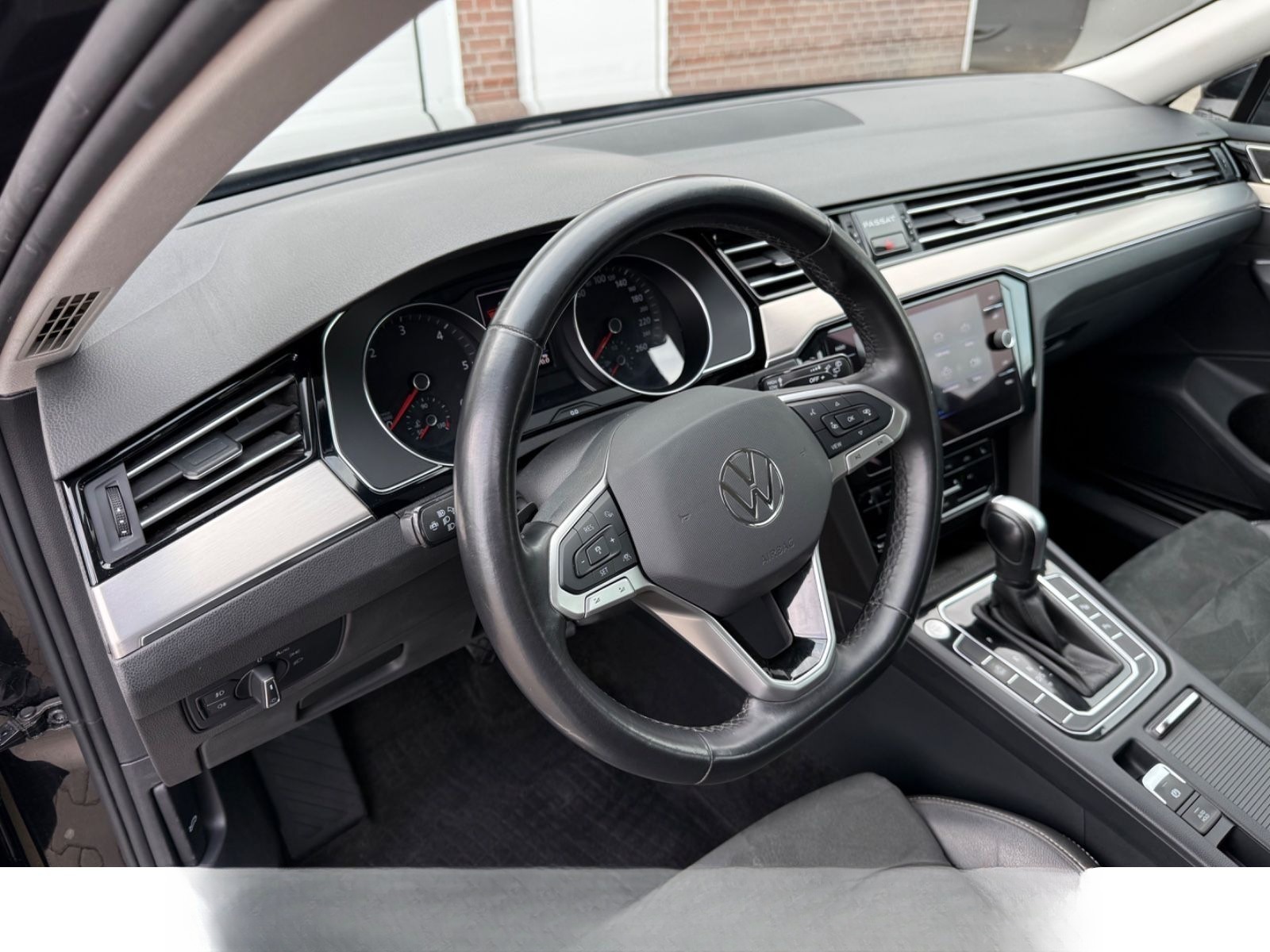 Volkswagen Passat Variant 2.0 TDI Elegance foto 29