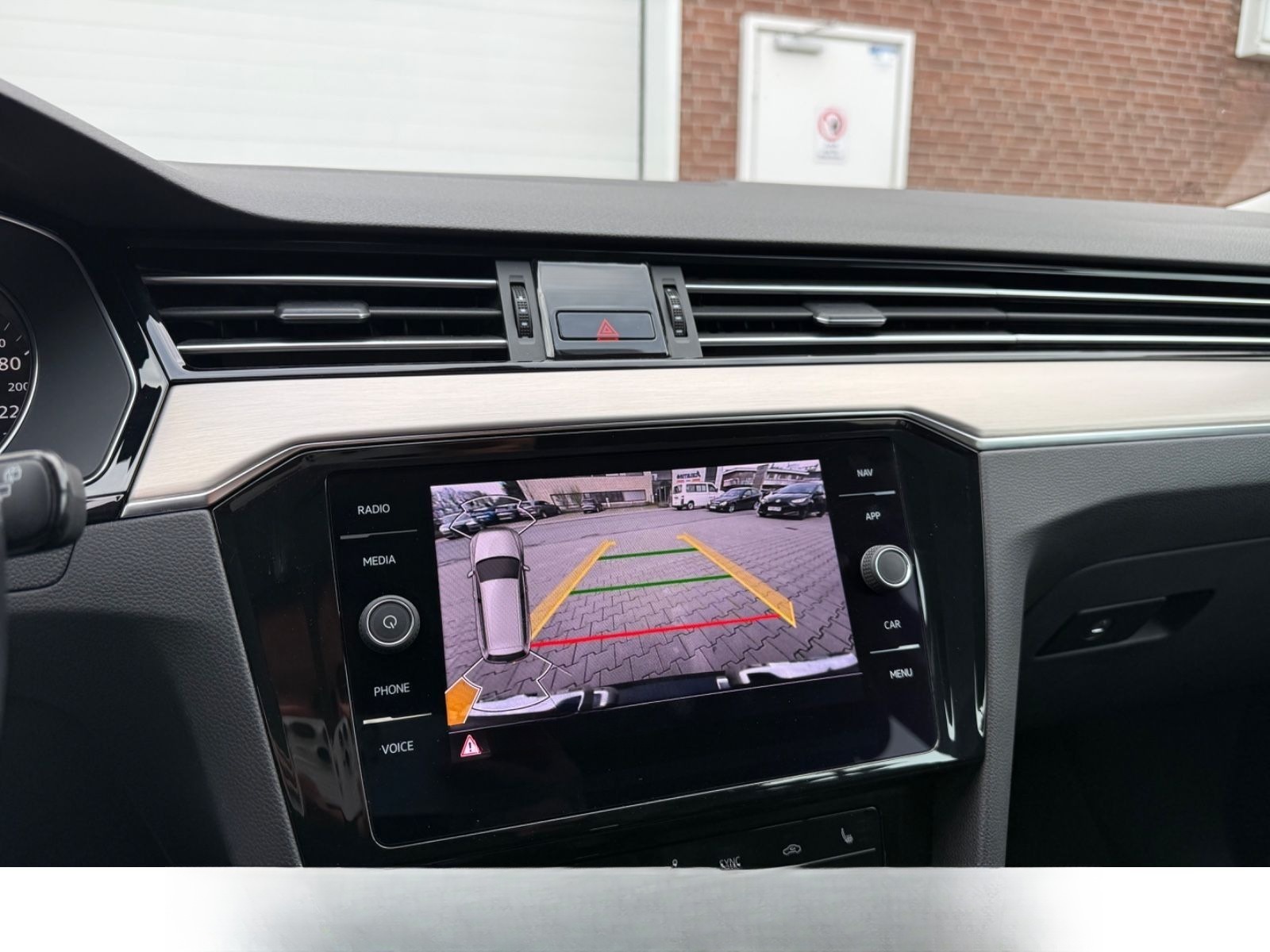 Volkswagen Passat Variant 2.0 TDI Elegance foto 30