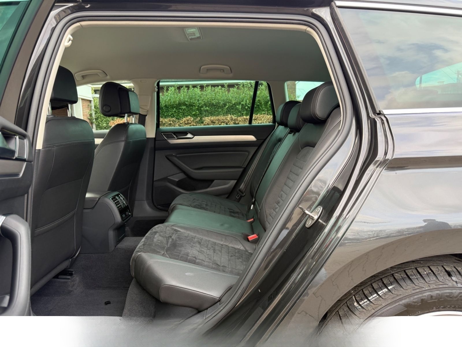 Volkswagen Passat Variant 2.0 TDI Highline foto 14
