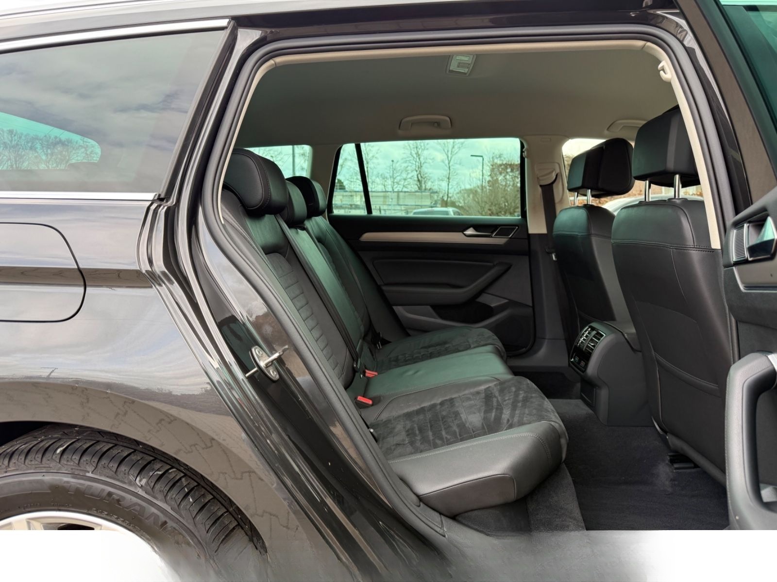 Volkswagen Passat Variant 2.0 TDI Highline foto 17