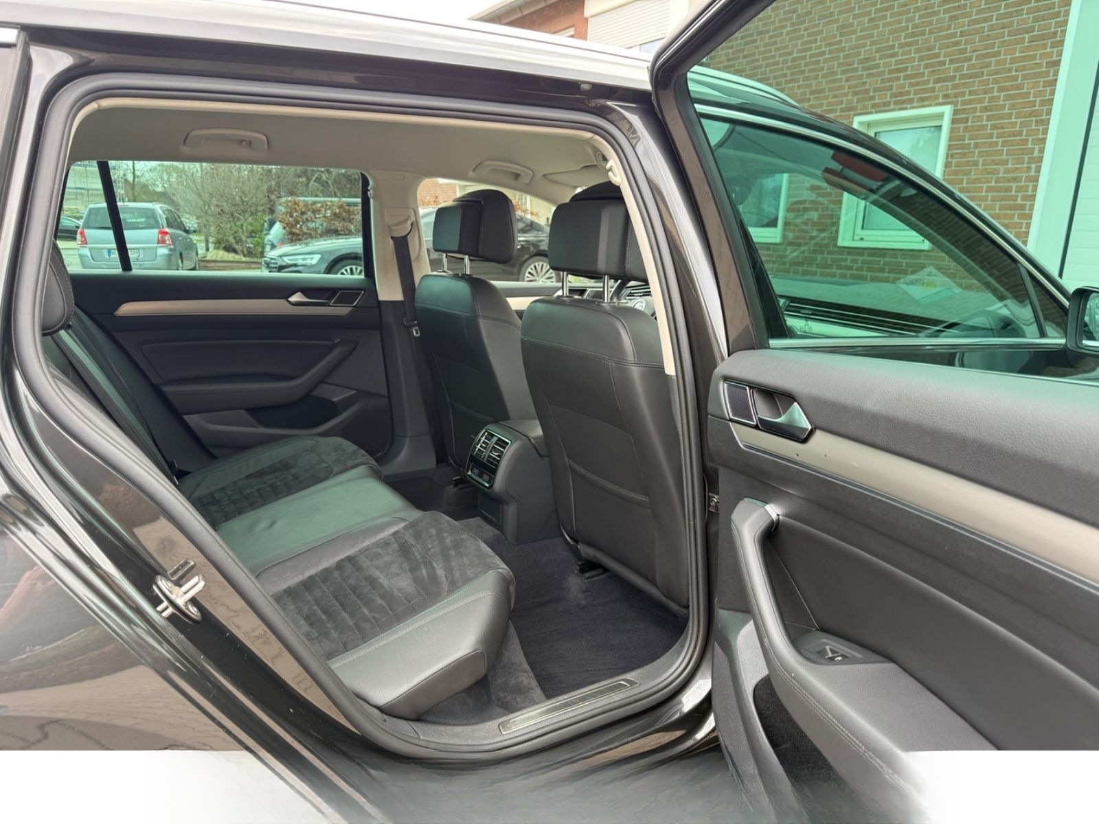 Volkswagen Passat Variant 2.0 TDI Highline foto 18