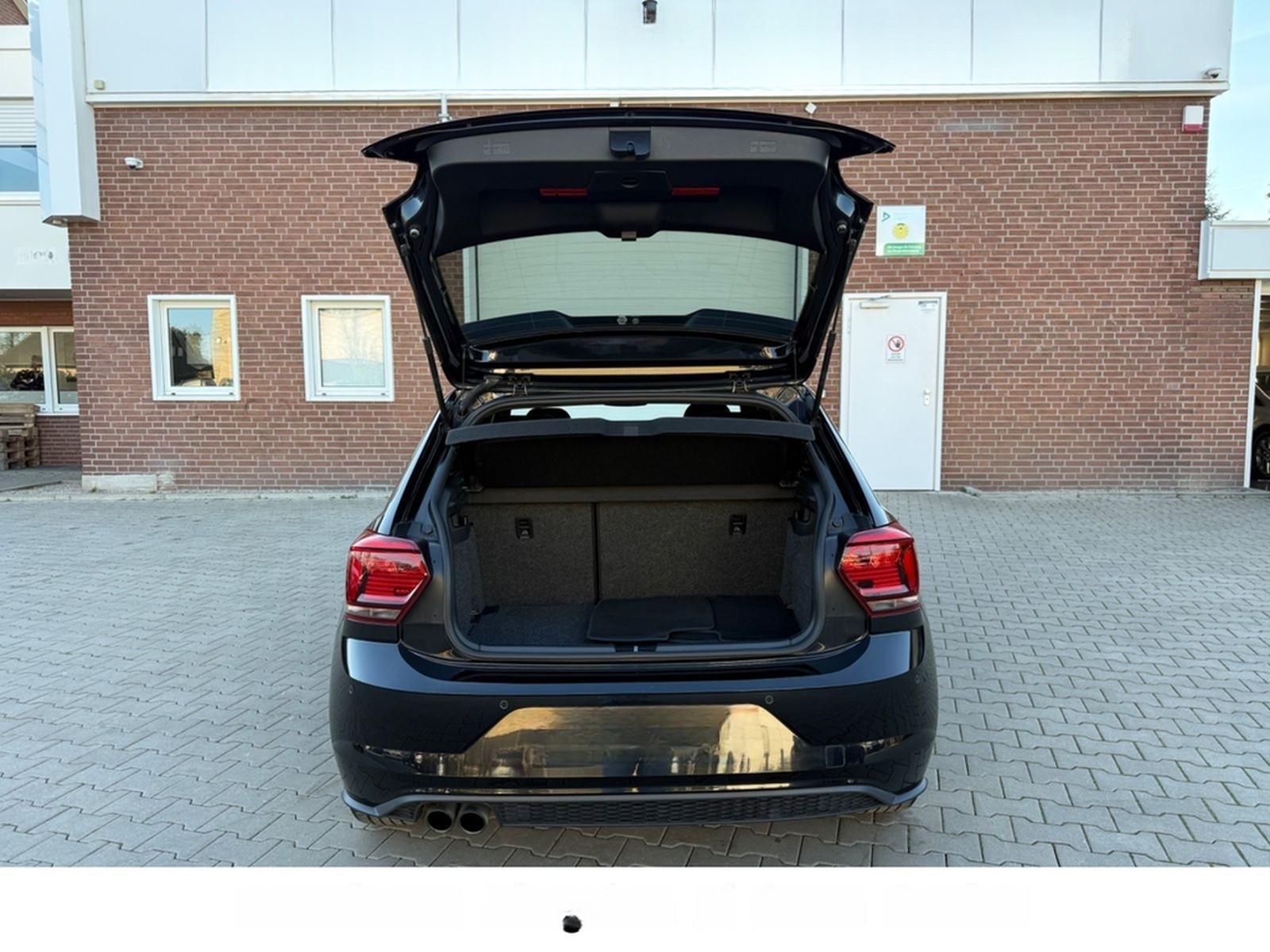 Volkswagen Polo VI 2.0 TSI GTI foto 16