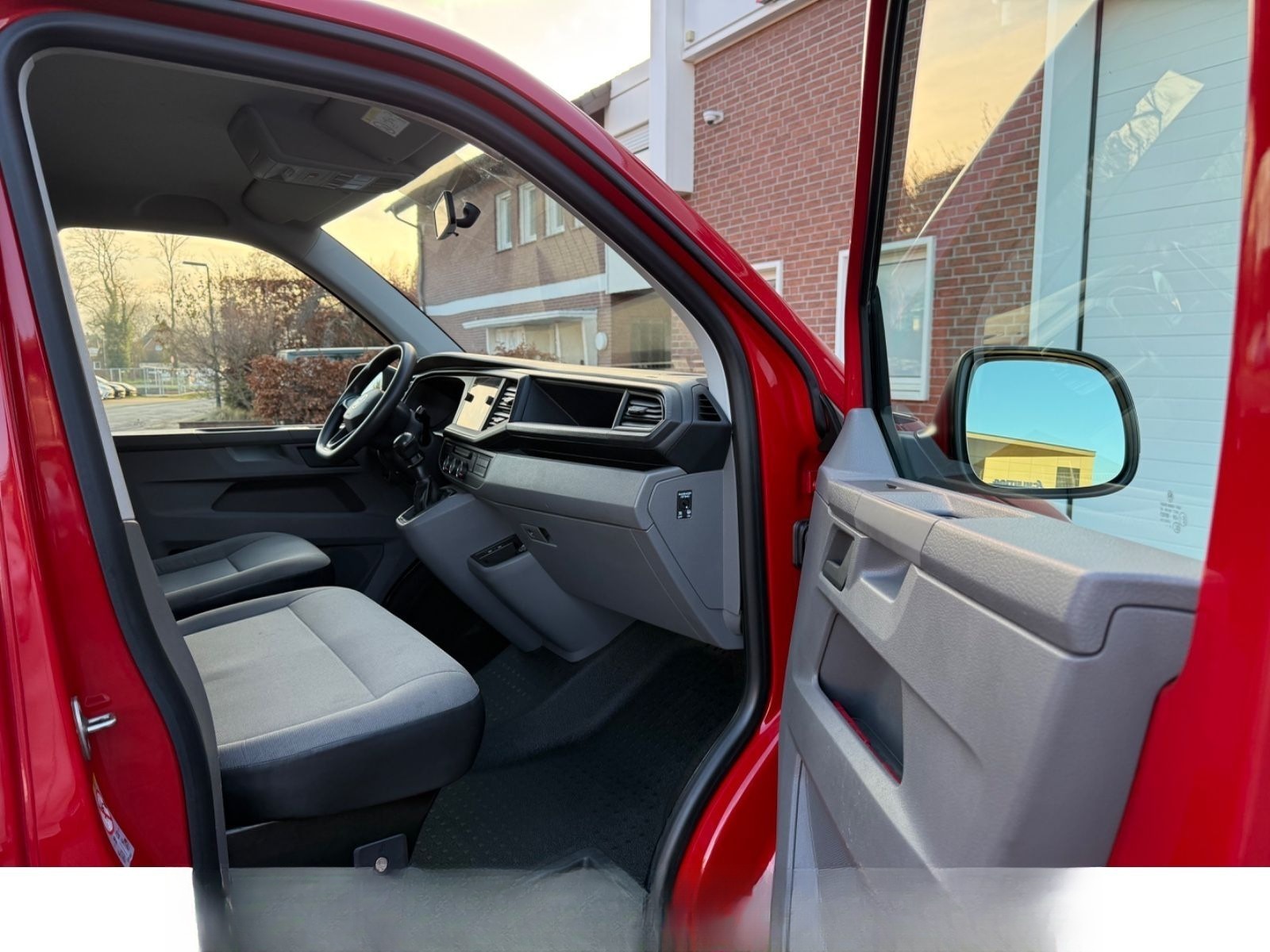 Volkswagen T6.1 Transporter Kasten foto 20