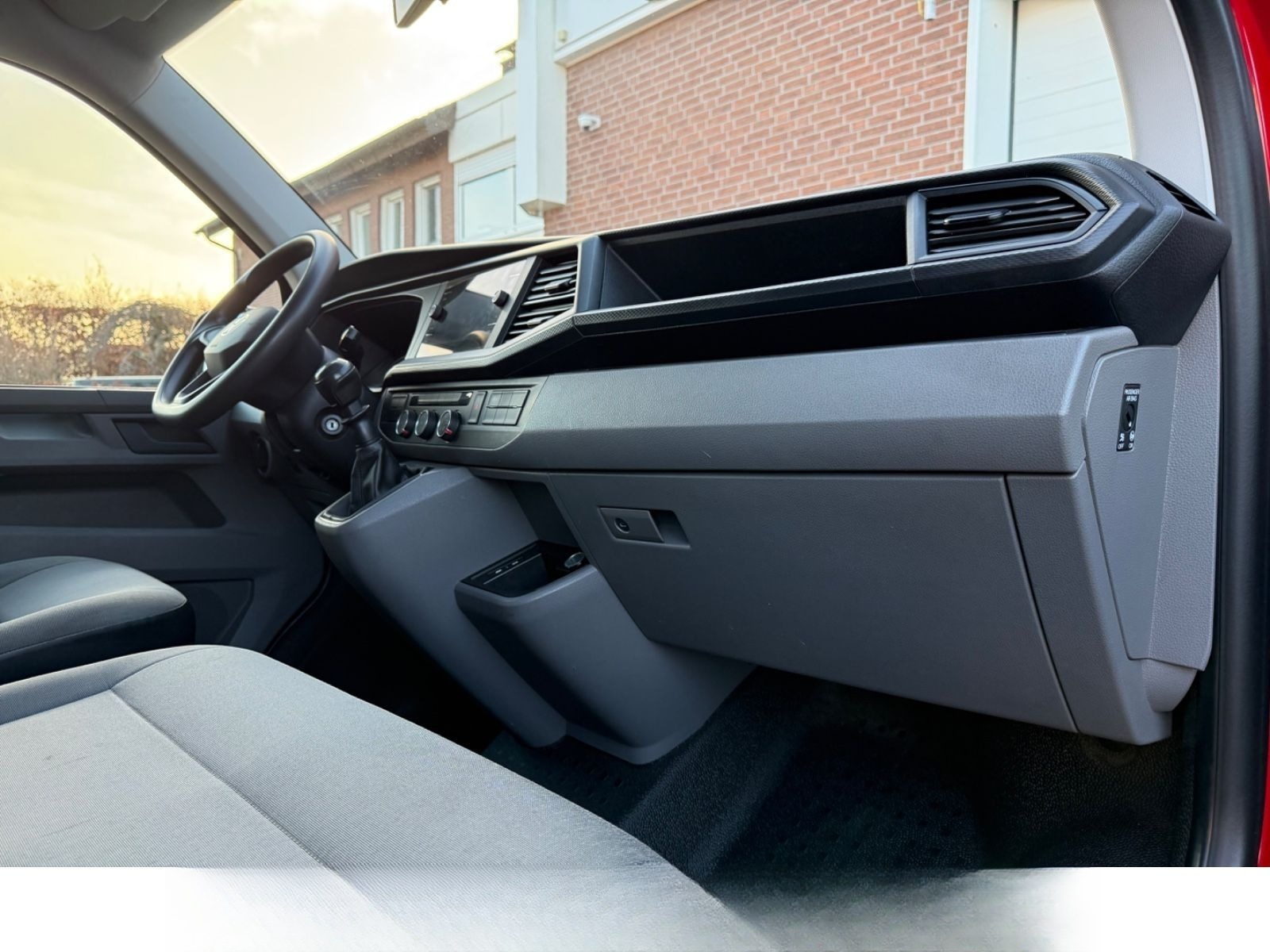 Volkswagen T6.1 Transporter Kasten foto 21