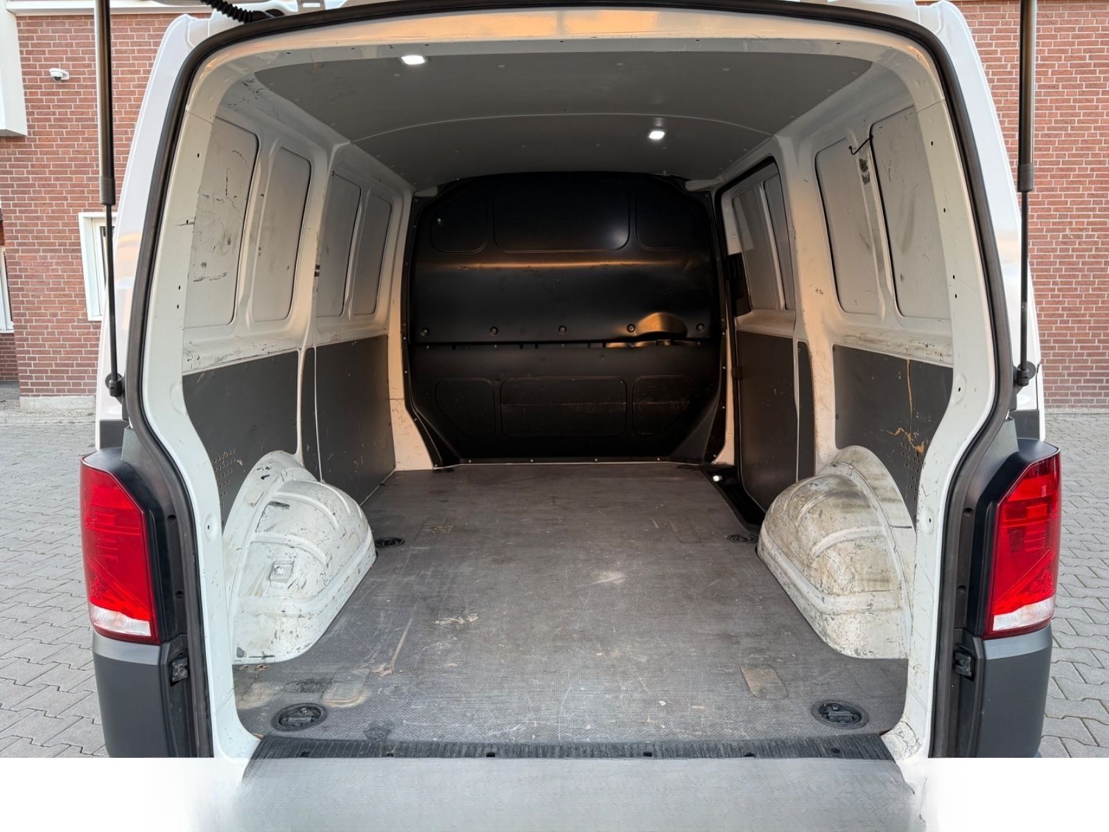 Volkswagen T6.1 Transporter Kasten EcoProfi foto 15