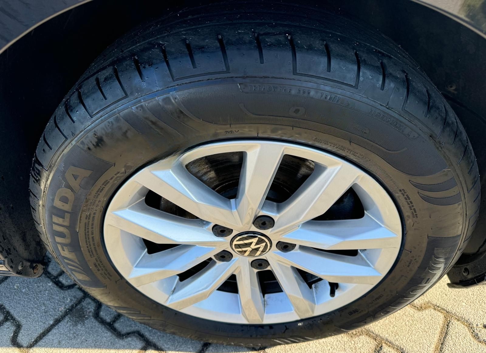 Volkswagen Passat Var Virtual Pano Leder AHK HUD StHeizung foto 15