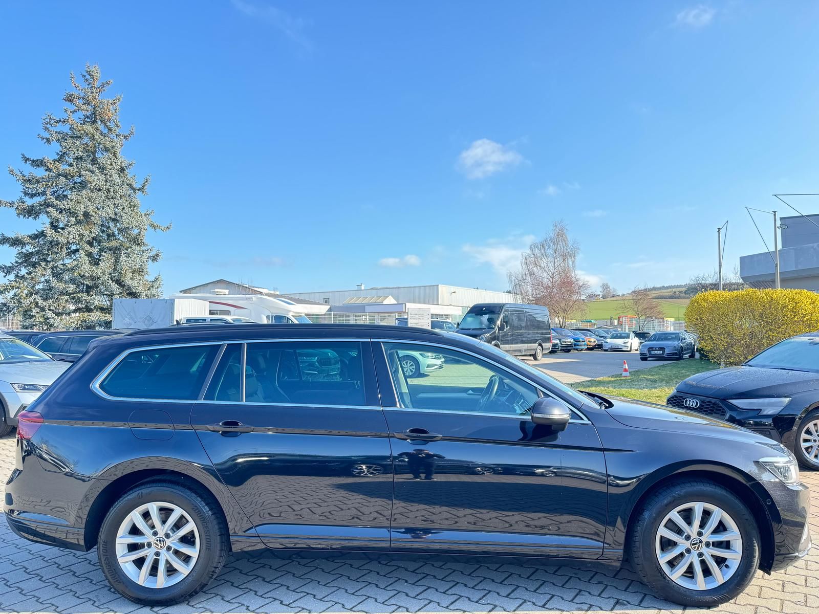 Volkswagen Passat Var Virtual Pano Leder AHK HUD StHeizung foto 5