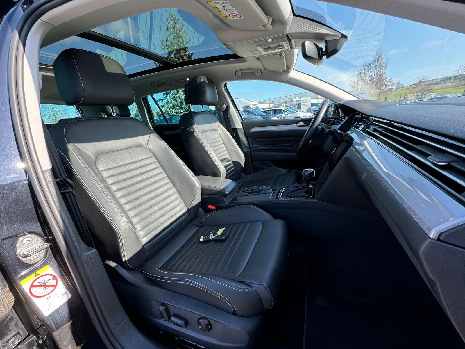 Volkswagen Passat Var Virtual Pano Leder AHK HUD StHeizung foto 9