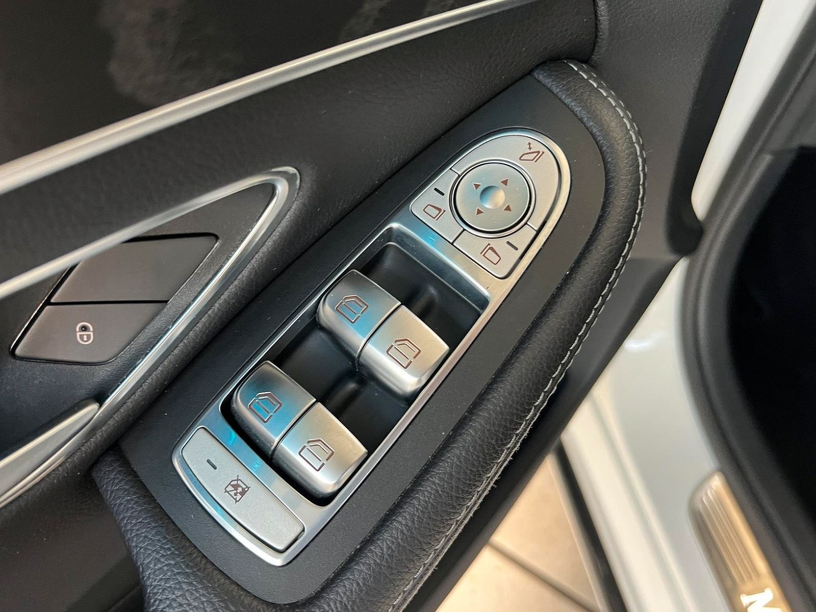 Mercedes-Benz C 250 T Avantgarde*NIGHT*ACC*NAV*RFK*CARPLAY* foto 17