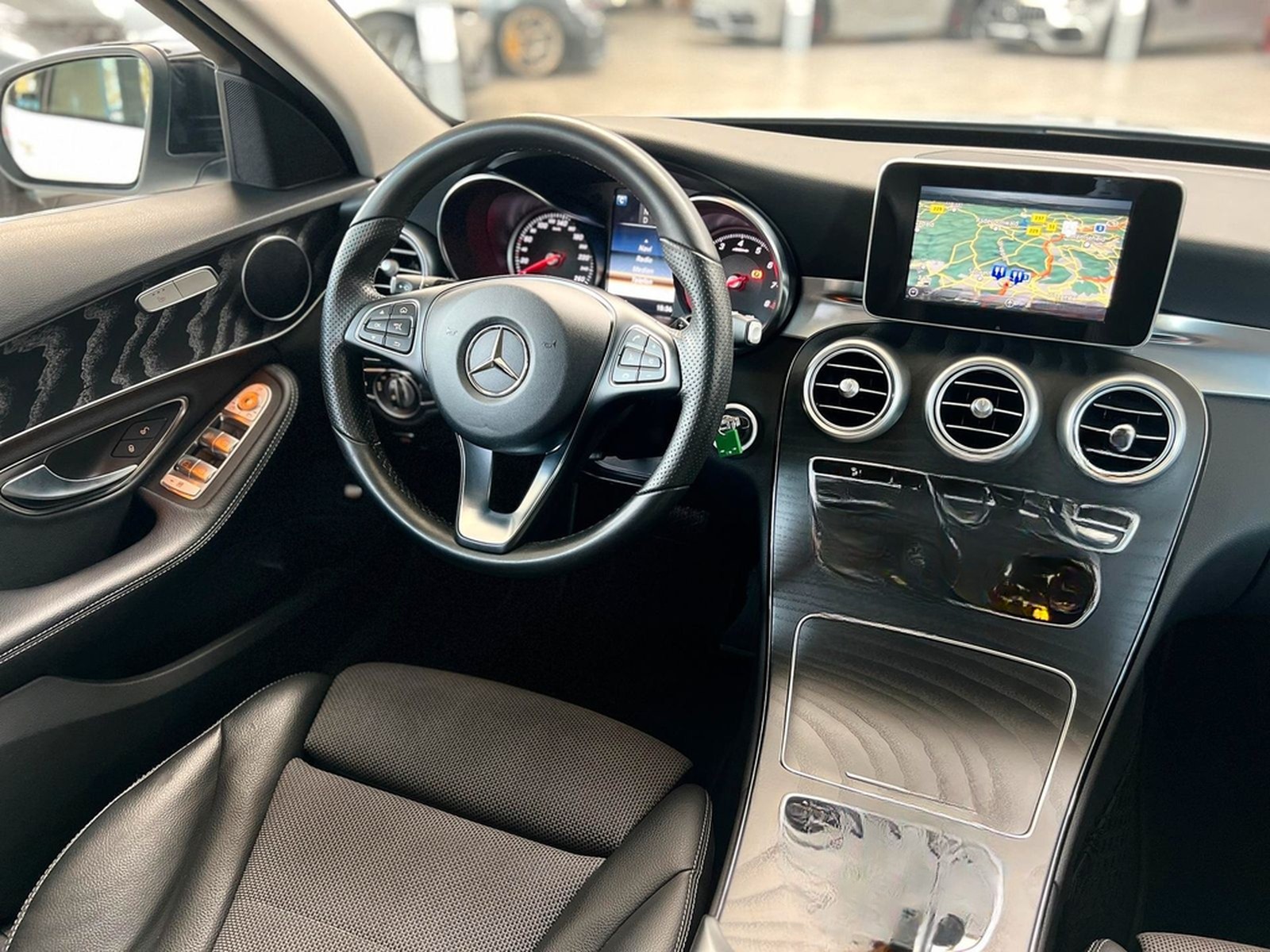 Mercedes-Benz C 250 T Avantgarde*NIGHT*ACC*NAV*RFK*CARPLAY* foto 24