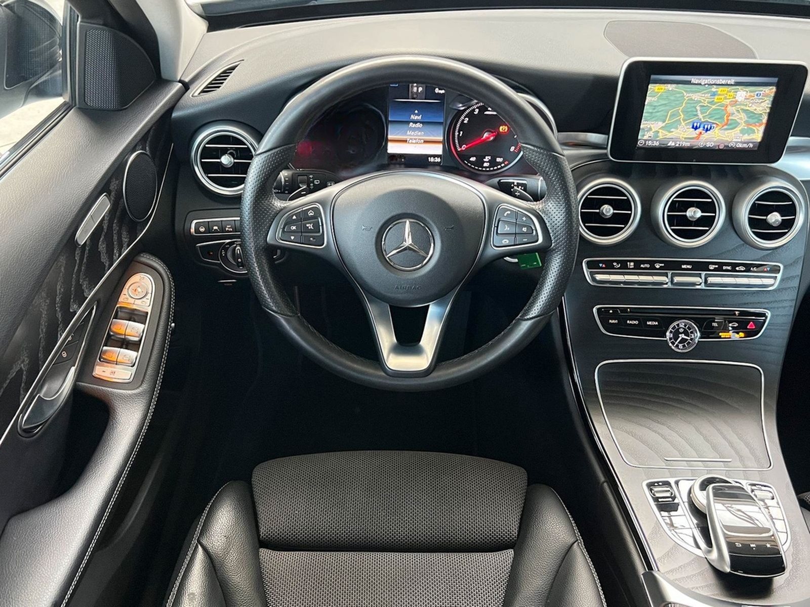 Mercedes-Benz C 250 T Avantgarde*NIGHT*ACC*NAV*RFK*CARPLAY* foto 10
