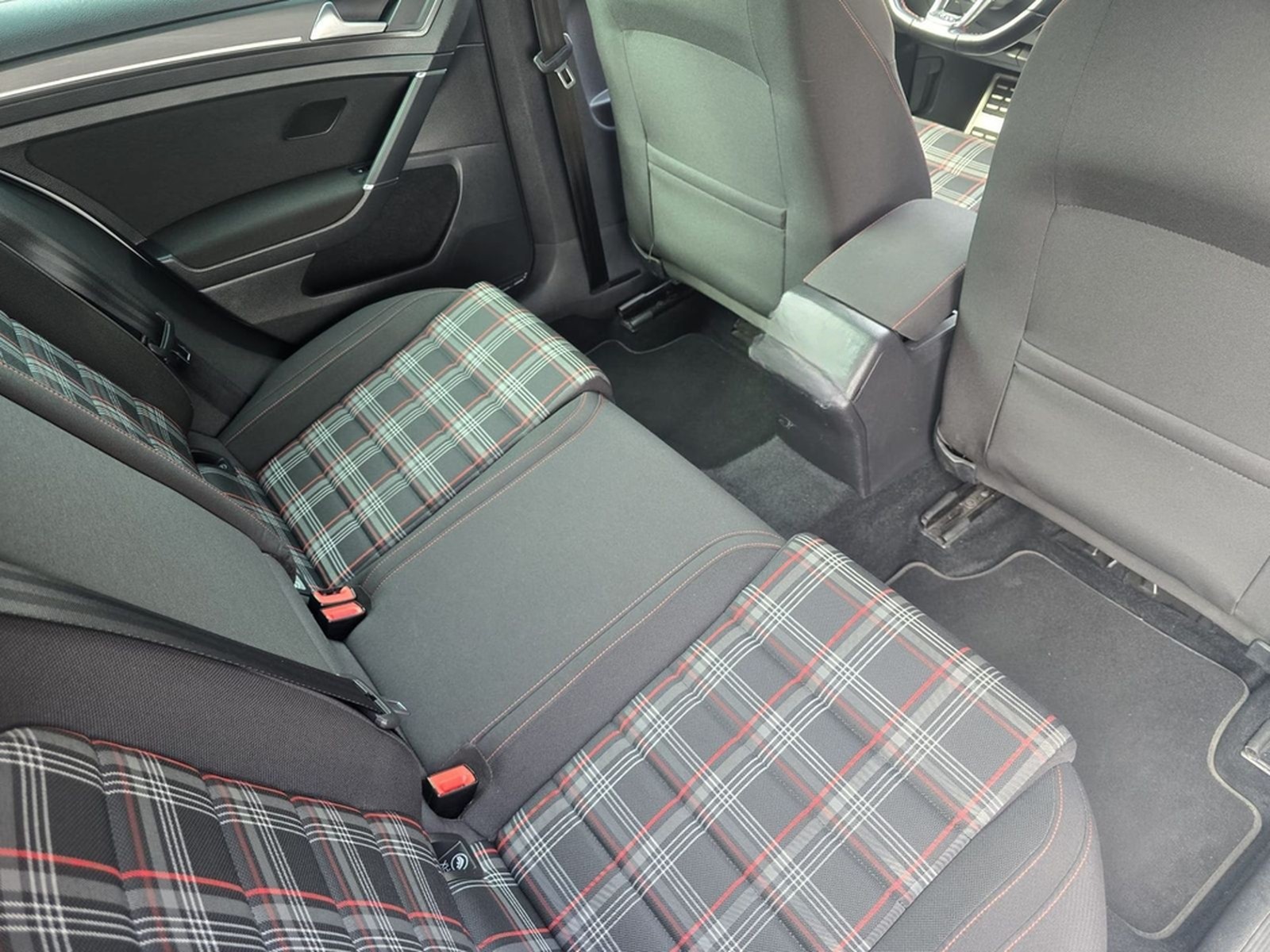 Volkswagen Golf VII 2.0 TSI|GTI|Navi|PDC|SHZ|ACC|AHK|Sport foto 9