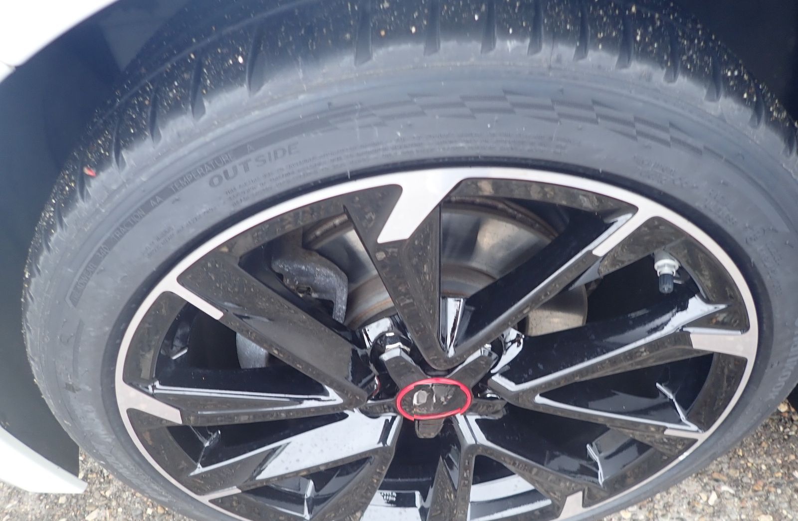 Toyota Corolla Touring Sports Hybrid GR Sport 2.0 foto 3