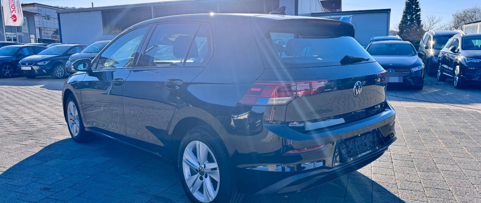Volkswagen Golf VIII Lim. Life 2.0 TDI /LED/NAVI/AMBIENTE foto 6