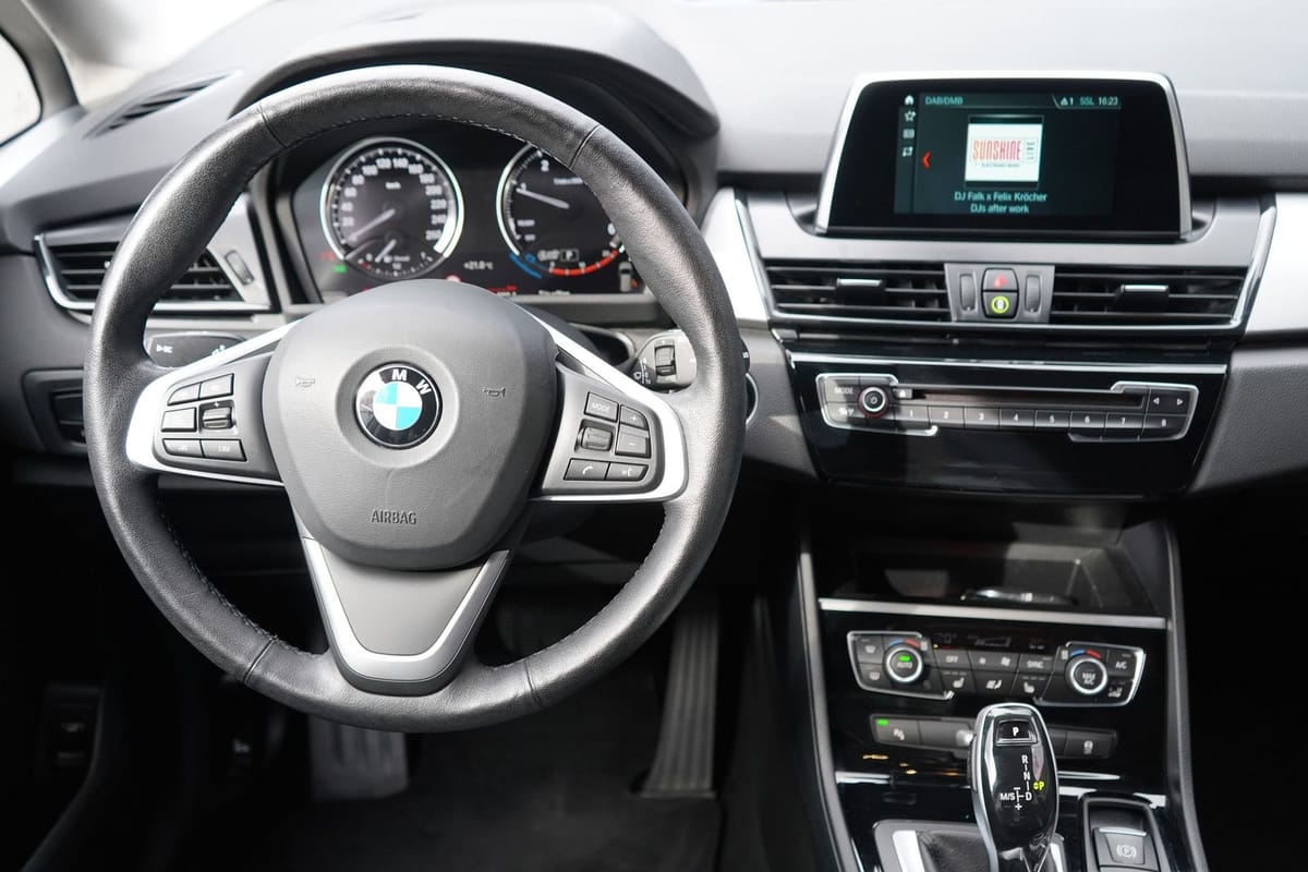 BMW 218d xDrive Active Tourer LED Navi ACC DAB AHK foto 12