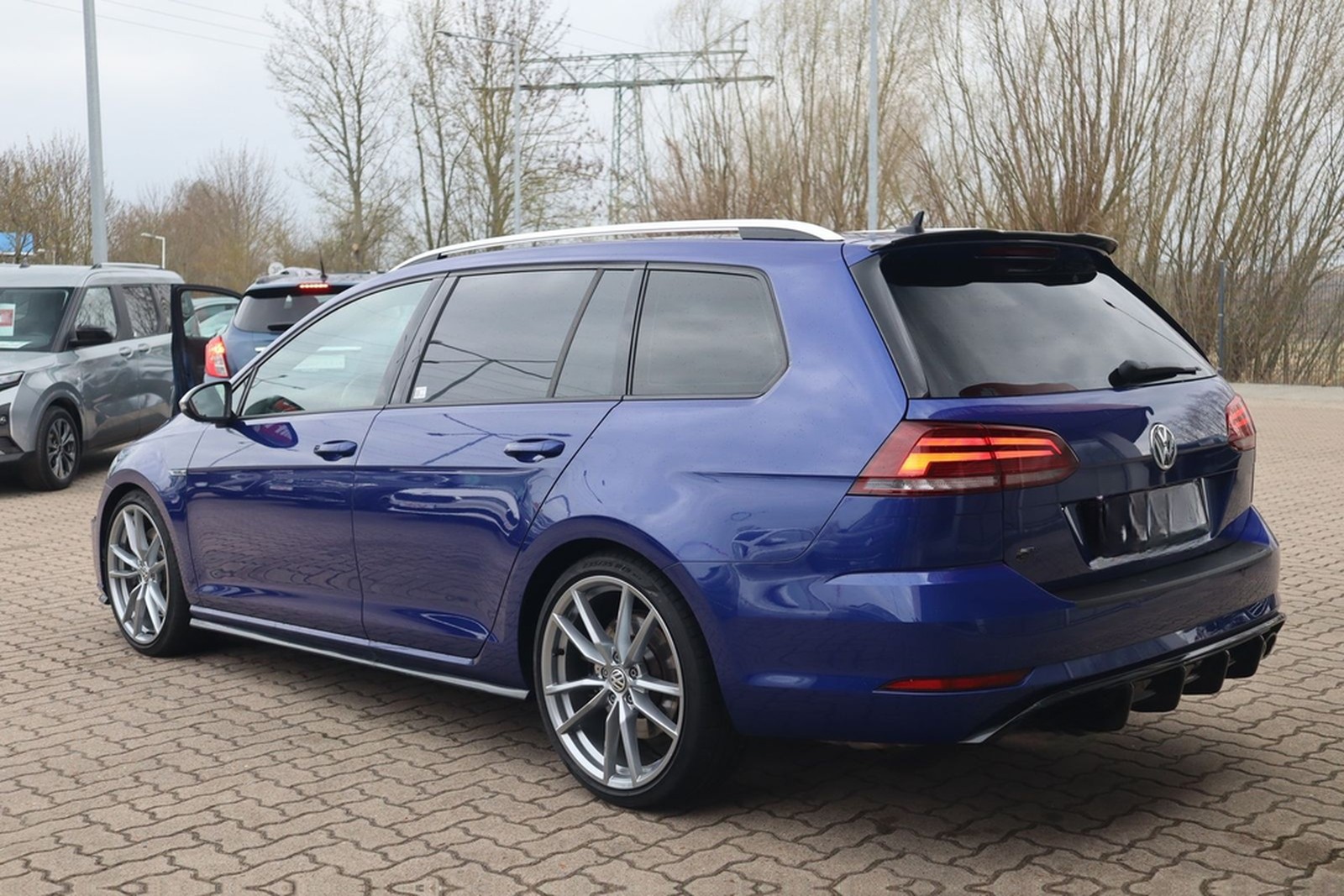 Volkswagen Golf VII Variant R 2.0 TSI Dynaudio Kamera ACC foto 3