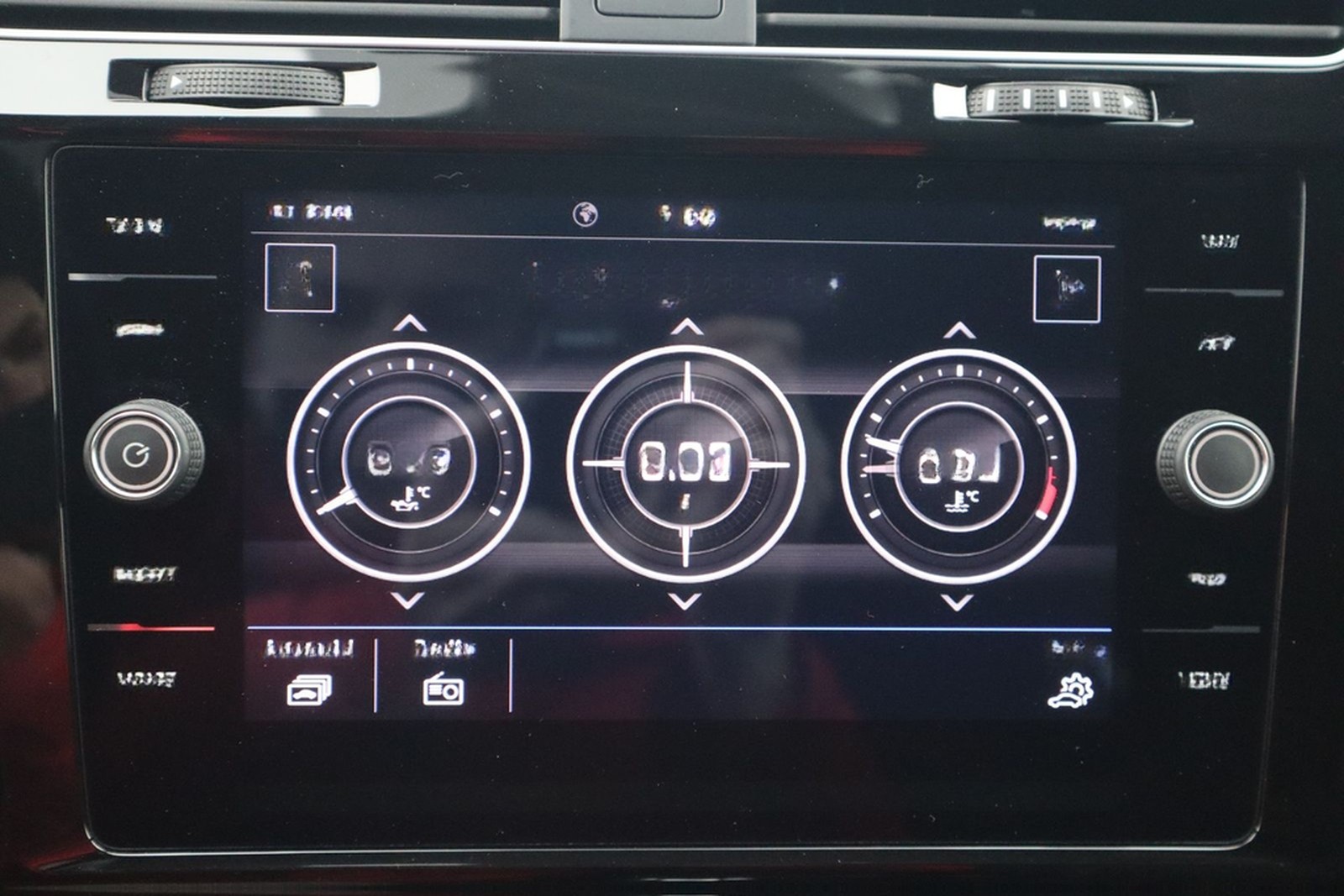 Volkswagen Golf VII Variant R 2.0 TSI Dynaudio Kamera ACC foto 34