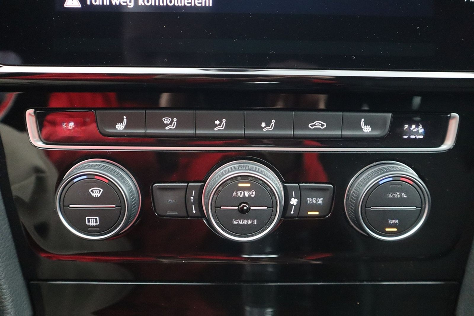 Volkswagen Golf VII Variant R 2.0 TSI Dynaudio Kamera ACC foto 36