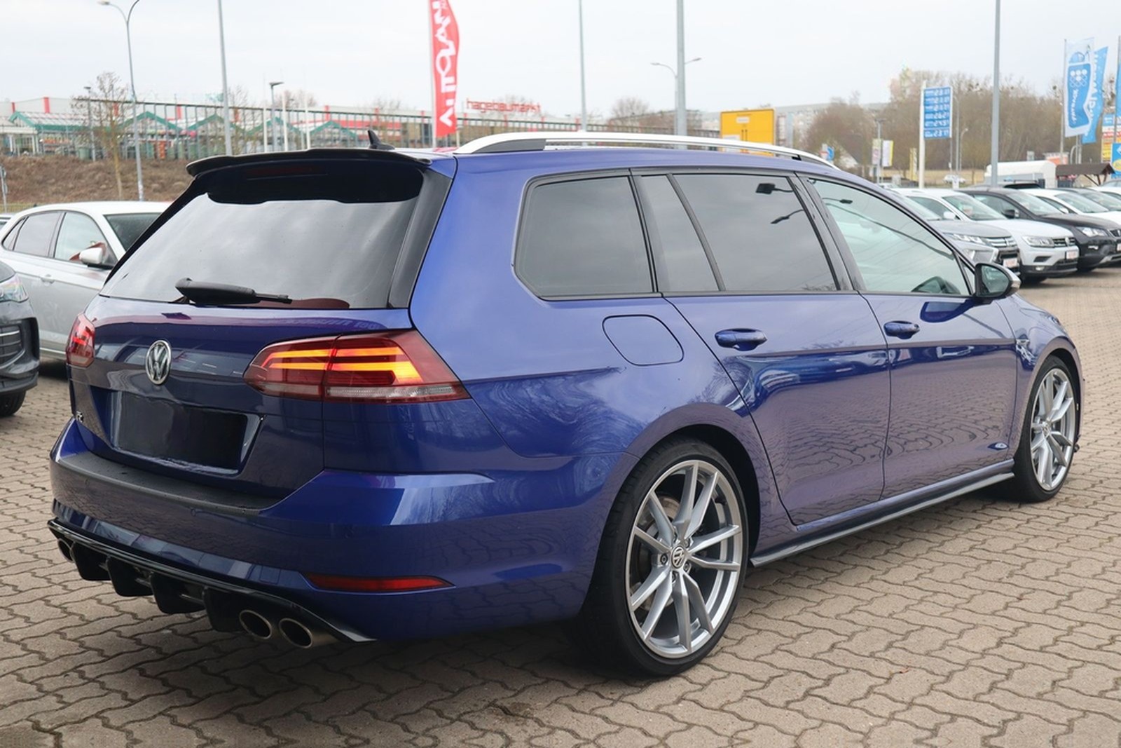 Volkswagen Golf VII Variant R 2.0 TSI Dynaudio Kamera ACC foto 5