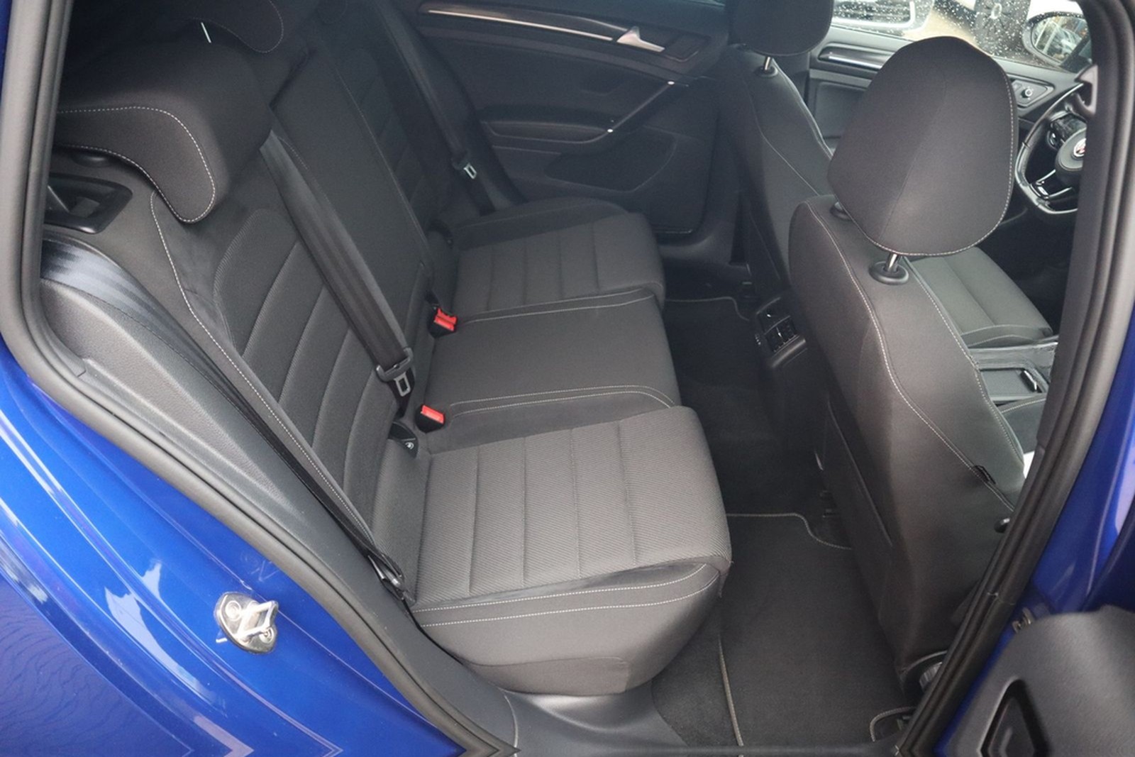 Volkswagen Golf VII Variant R 2.0 TSI Dynaudio Kamera ACC foto 42
