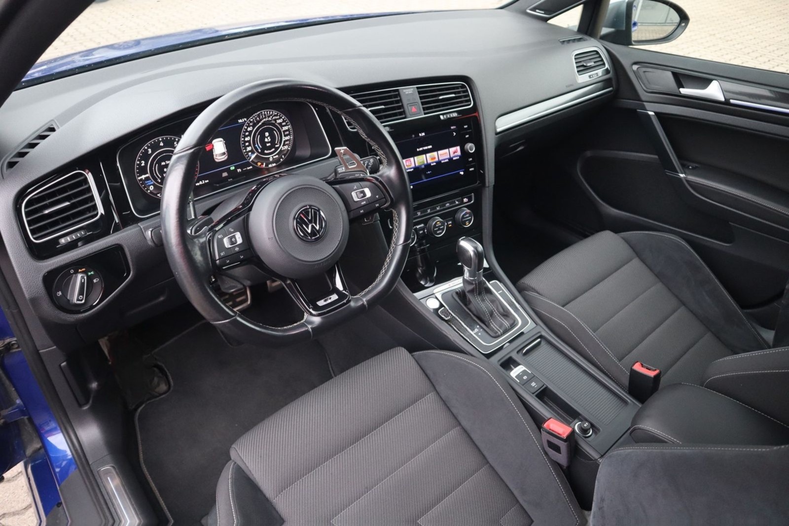 Volkswagen Golf VII Variant R 2.0 TSI Dynaudio Kamera ACC foto 10