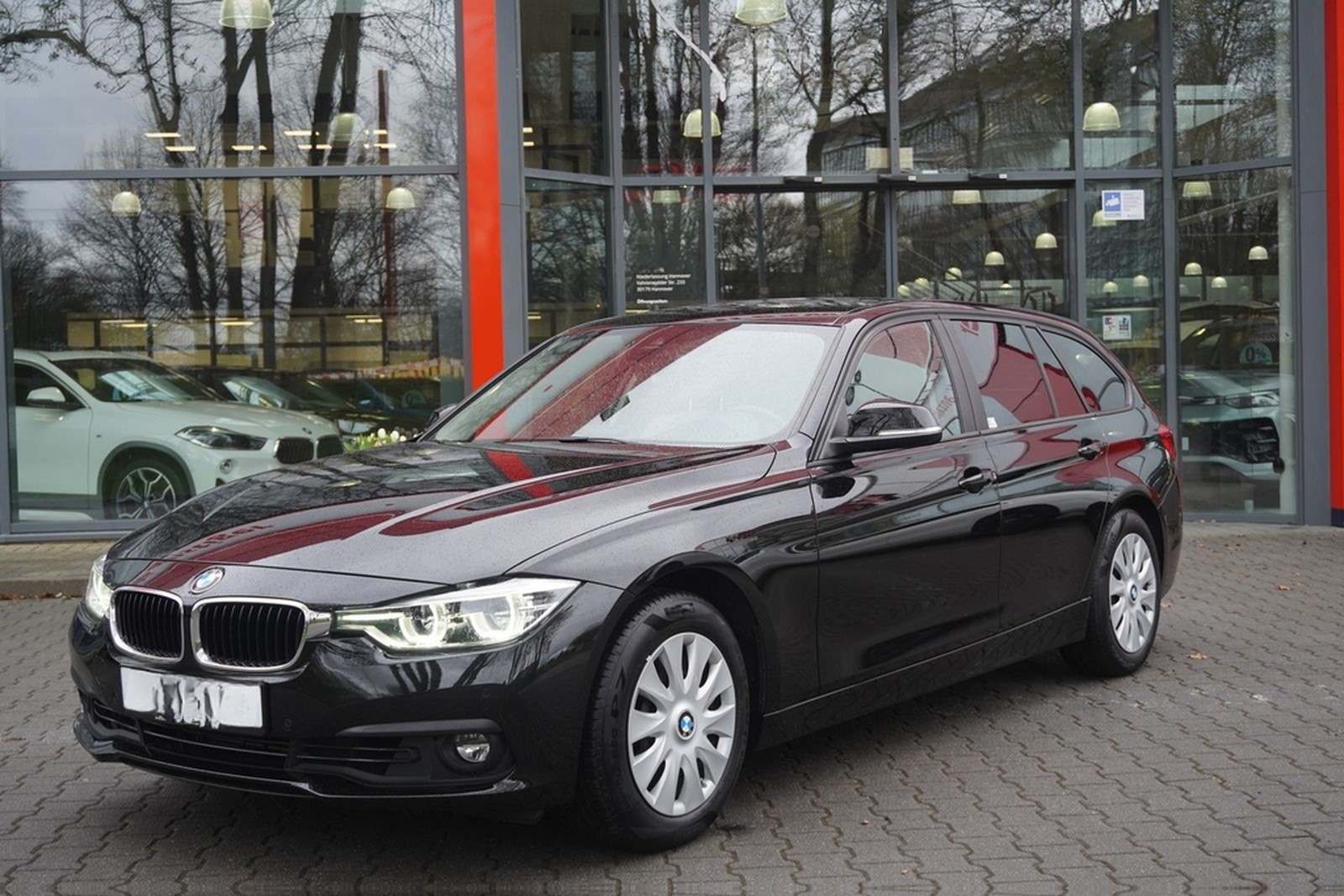 BMW 318i Touring Aut. LED Head-Up Navi Sitzheizung foto 2