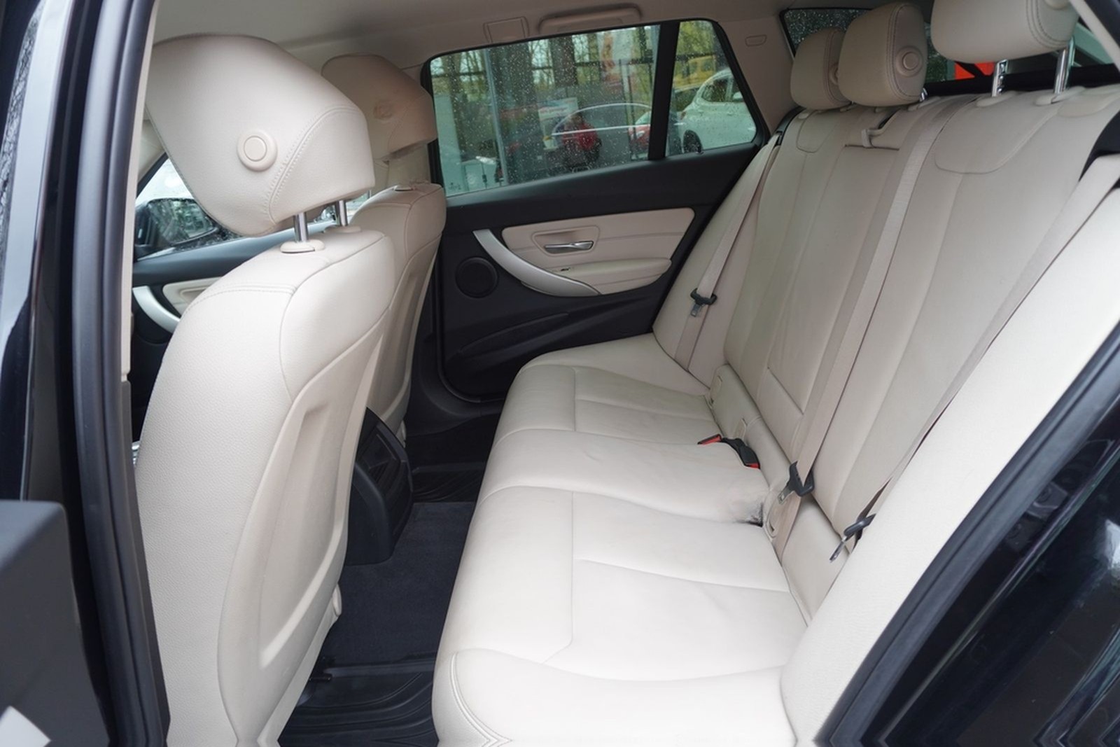 BMW 318i Touring Aut. LED Head-Up Navi Sitzheizung foto 12