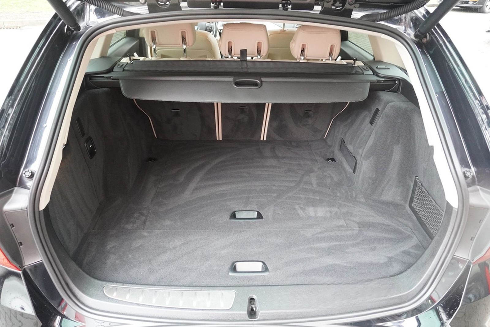 BMW 318i Touring Aut. LED Head-Up Navi Sitzheizung foto 28
